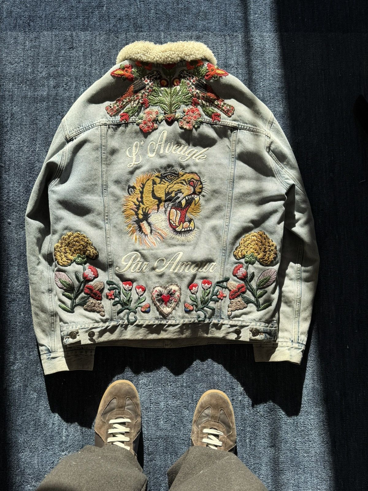 Gucci Gucci L'Aveugle Par Amour Shearling Denim jacket 46 Runway Size US L / EU 52-54 / 3 - 1 Thumbnail