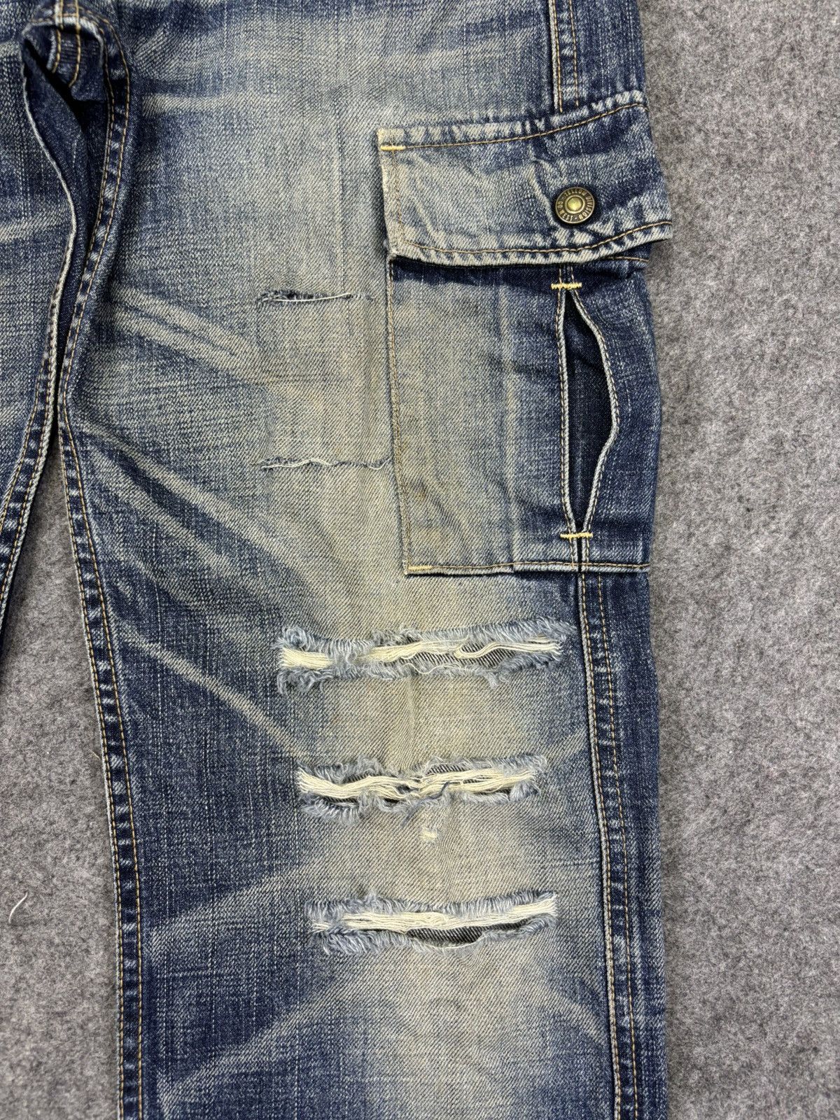 Japanese Brand 💥Thrashed💥Vtg Gowest heavy Distressed Cargo Denim F977 Size US 32 / EU 48 - 5 Thumbnail
