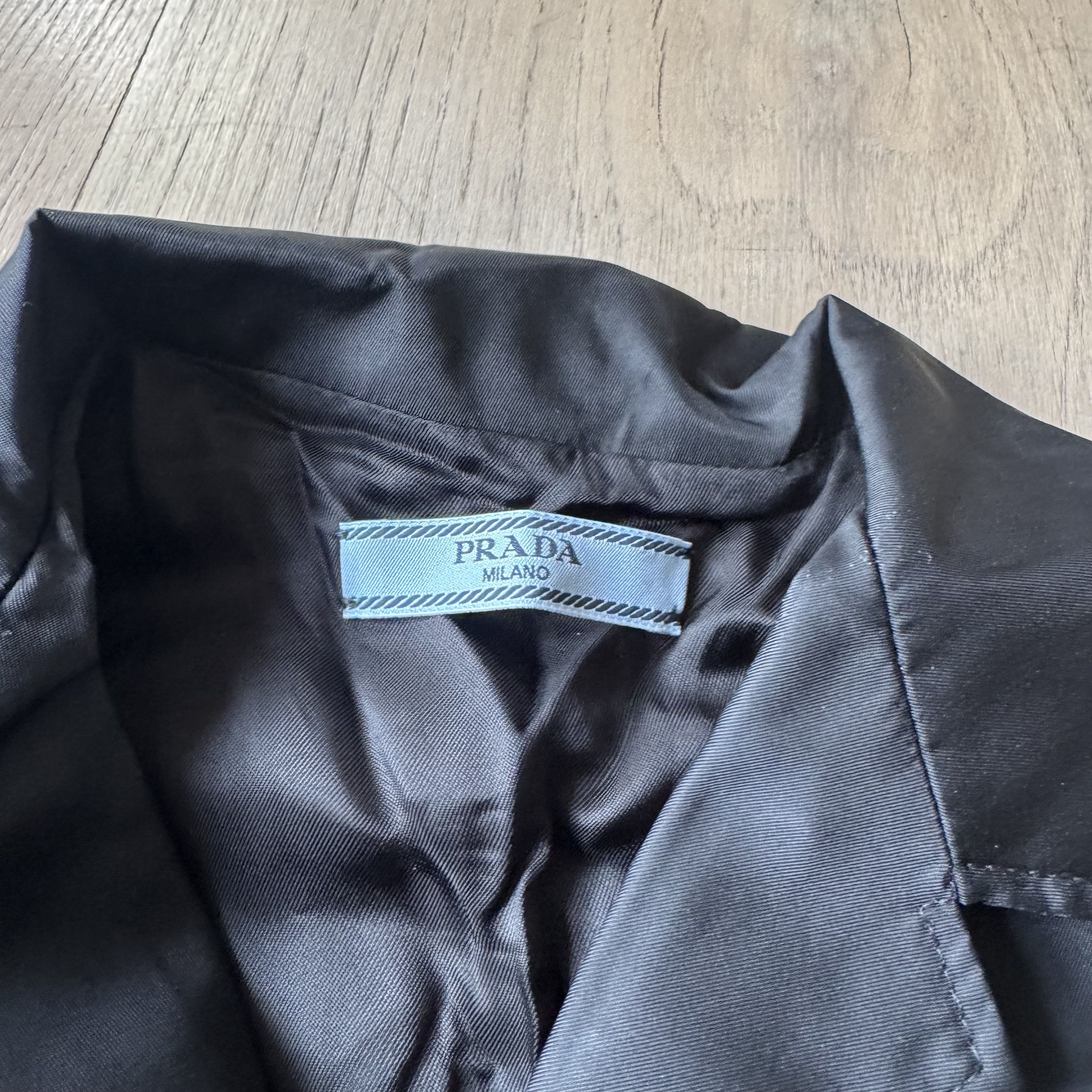 Prada Prada - Re-Nylon Short Sleeve Badge Dress - Black Size XS / US 0-2 / IT 36-38 - 6 Thumbnail