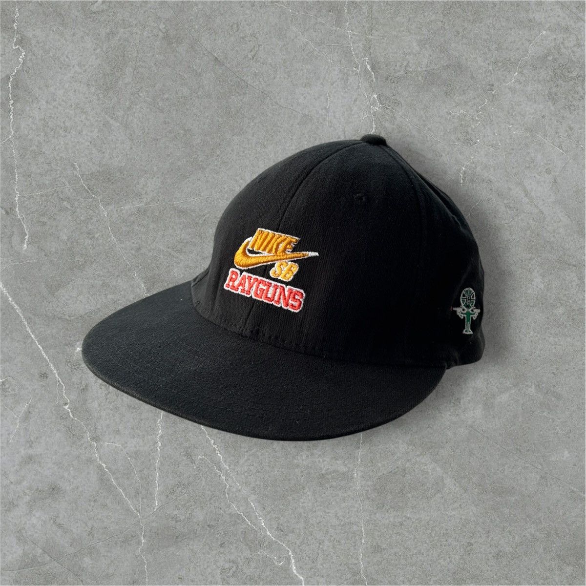 Nike Nike SB Rayguns 6-panel Flexfit Hat 2004 Size ONE SIZE - 1 Thumbnail