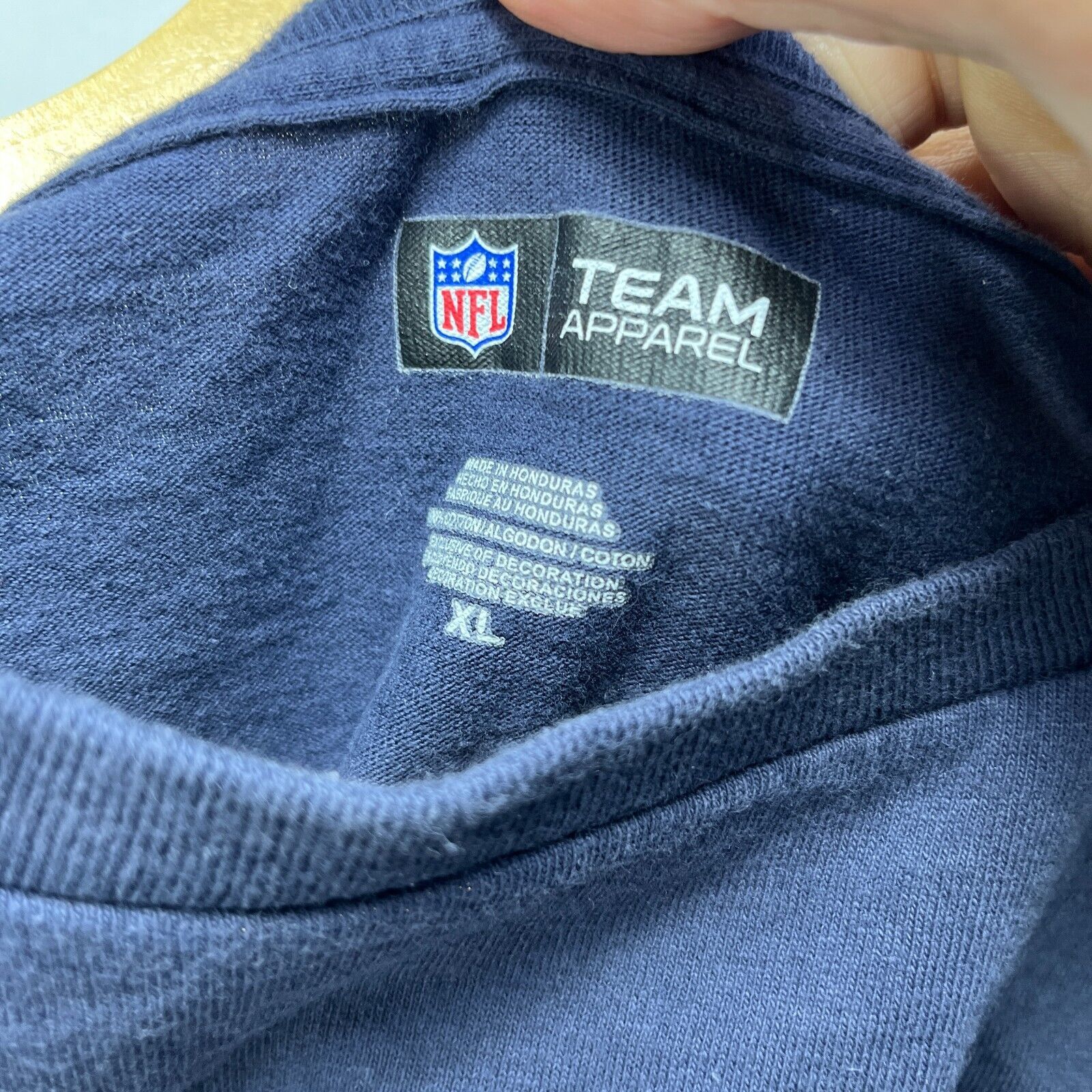 Vintage Vintage Y2K Chicago Bears Embroidered T-Shirt XL NFL Size US XL / EU 56 / 4 - 7 Thumbnail