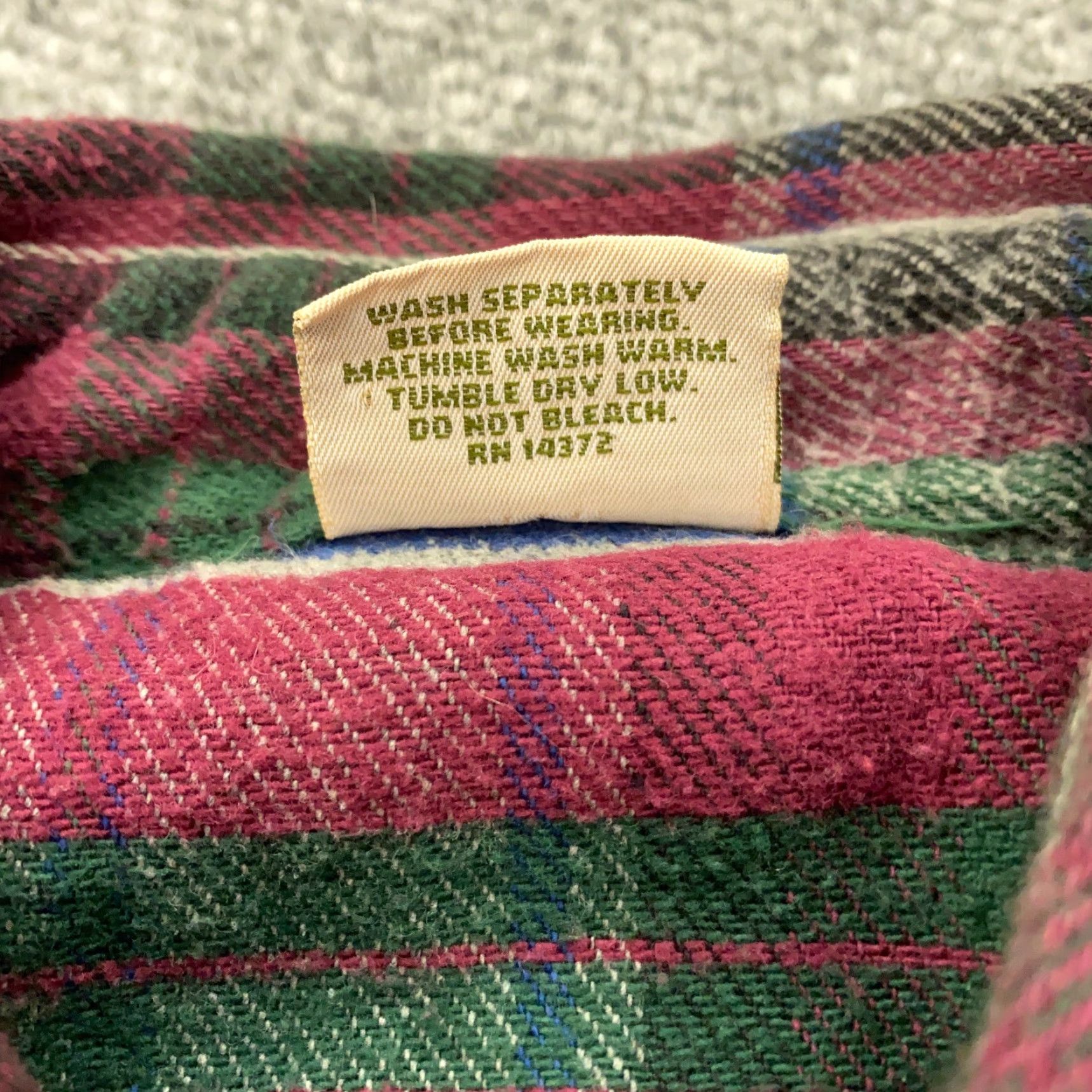 Vintage VINTAGE Five Brother Shirt Flannel Button-Up Plaid Oversized Heavyweight XL Red Men's Shirt - Five Brothers, Plaid, 1970s-80s vibe, Workwear, Casual Size US XL / EU 56 / 4 - 7 Thumbnail