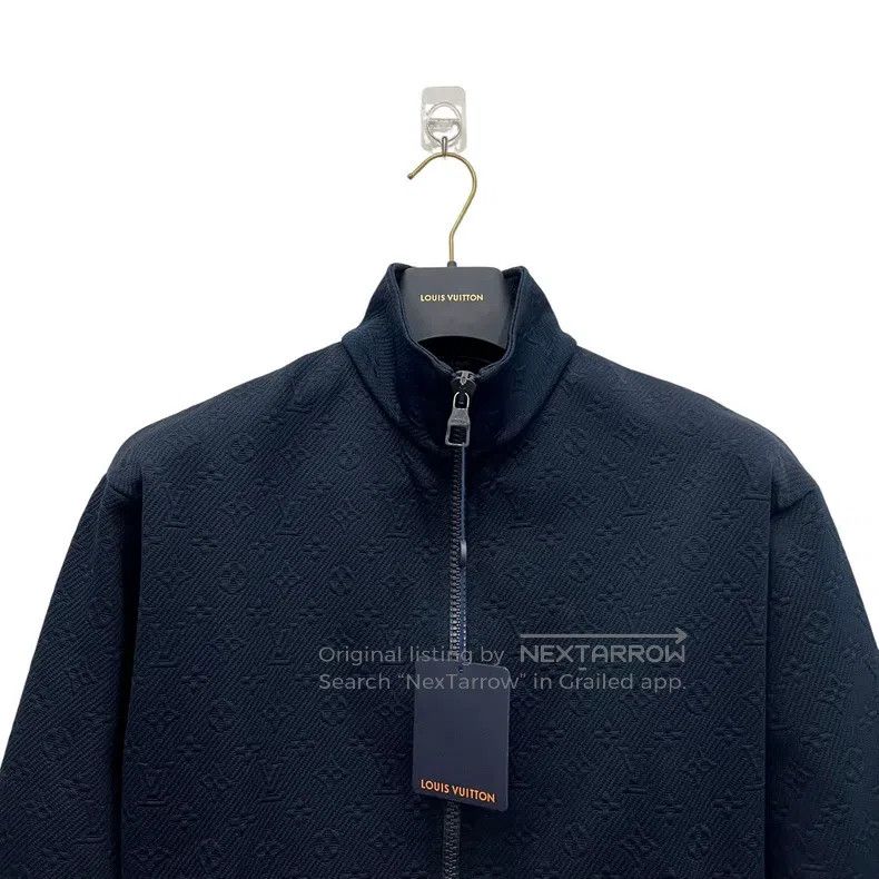 Louis Vuitton Louis Vuitton Dark Blue Embossed Logo Jacket Size US XS / EU 42 / 0 - 3 Thumbnail