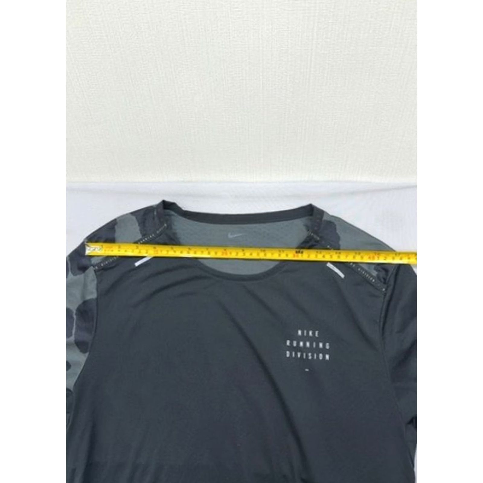 Nike Nike Men’s L Black Camouflage Dri-Fit Short Sleeve Running Shirt Size US L / EU 52-54 / 3 - 6 Thumbnail