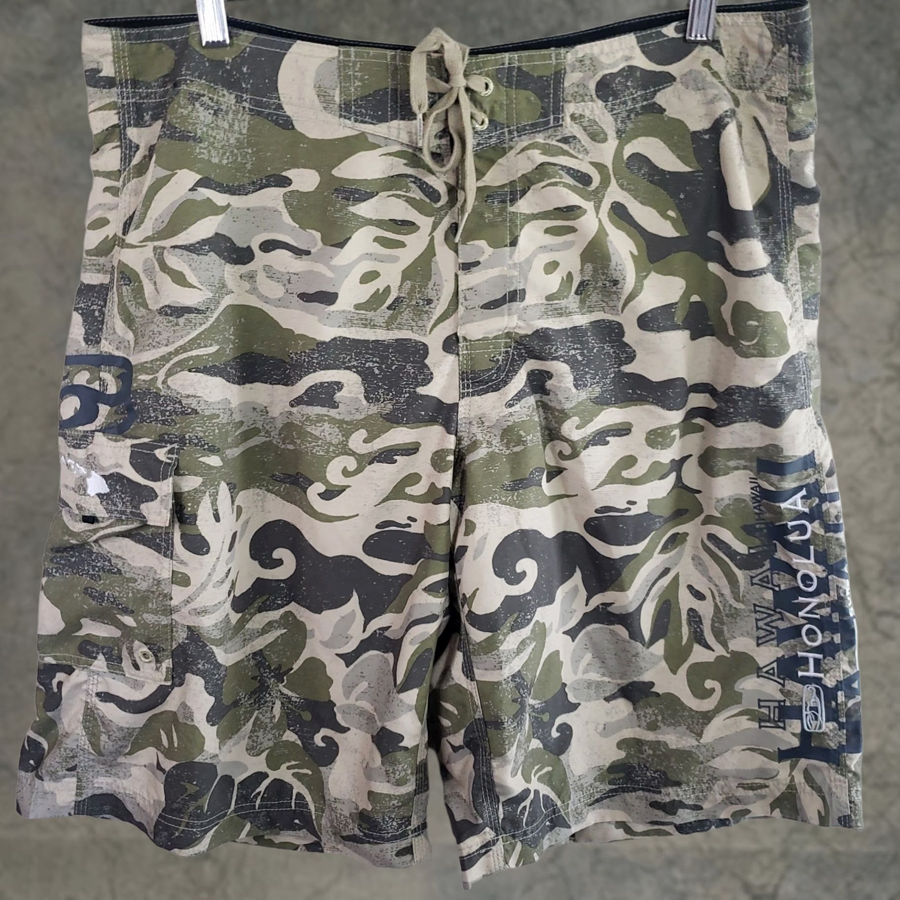 Swims Honolua Mens Board Shorts 38x12 Multicolor Camo Hawaiian Beach Quick Dry UV Protection Pockets Embroidered Logo Board Shorts Mens 38 Multicolor Camo Size US 38 / EU 54 - 1 Thumbnail