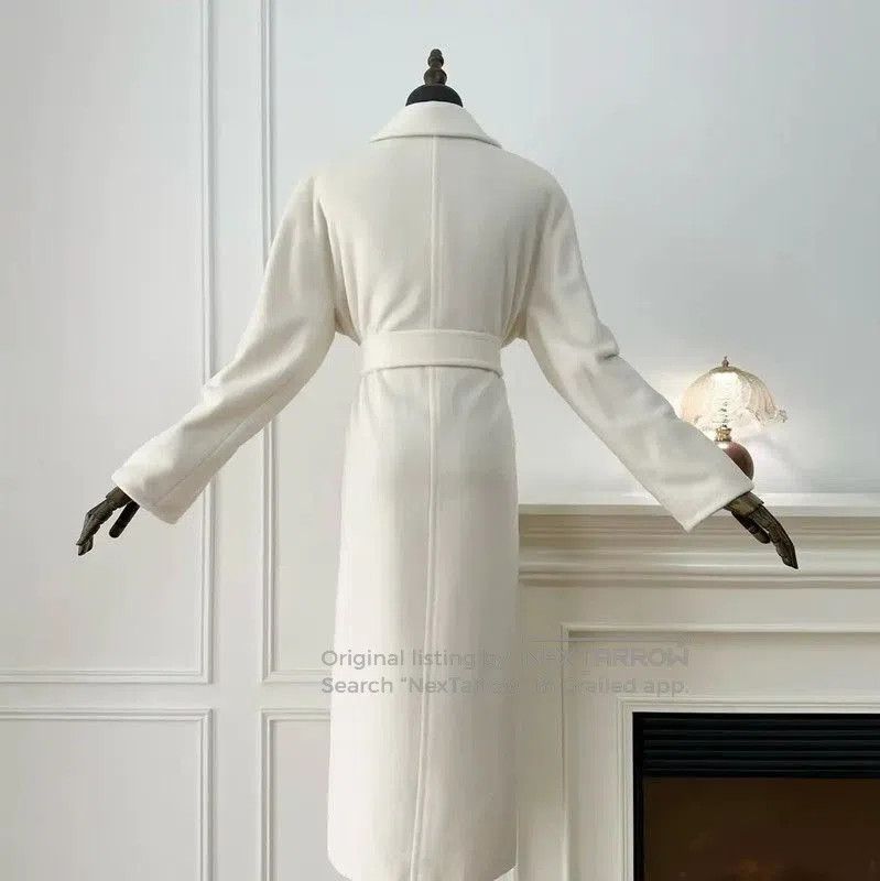 Max Mara MaxMara Women's White Coat with Belt . Size M / US 6-8 / IT 42-44 - 1 Thumbnail