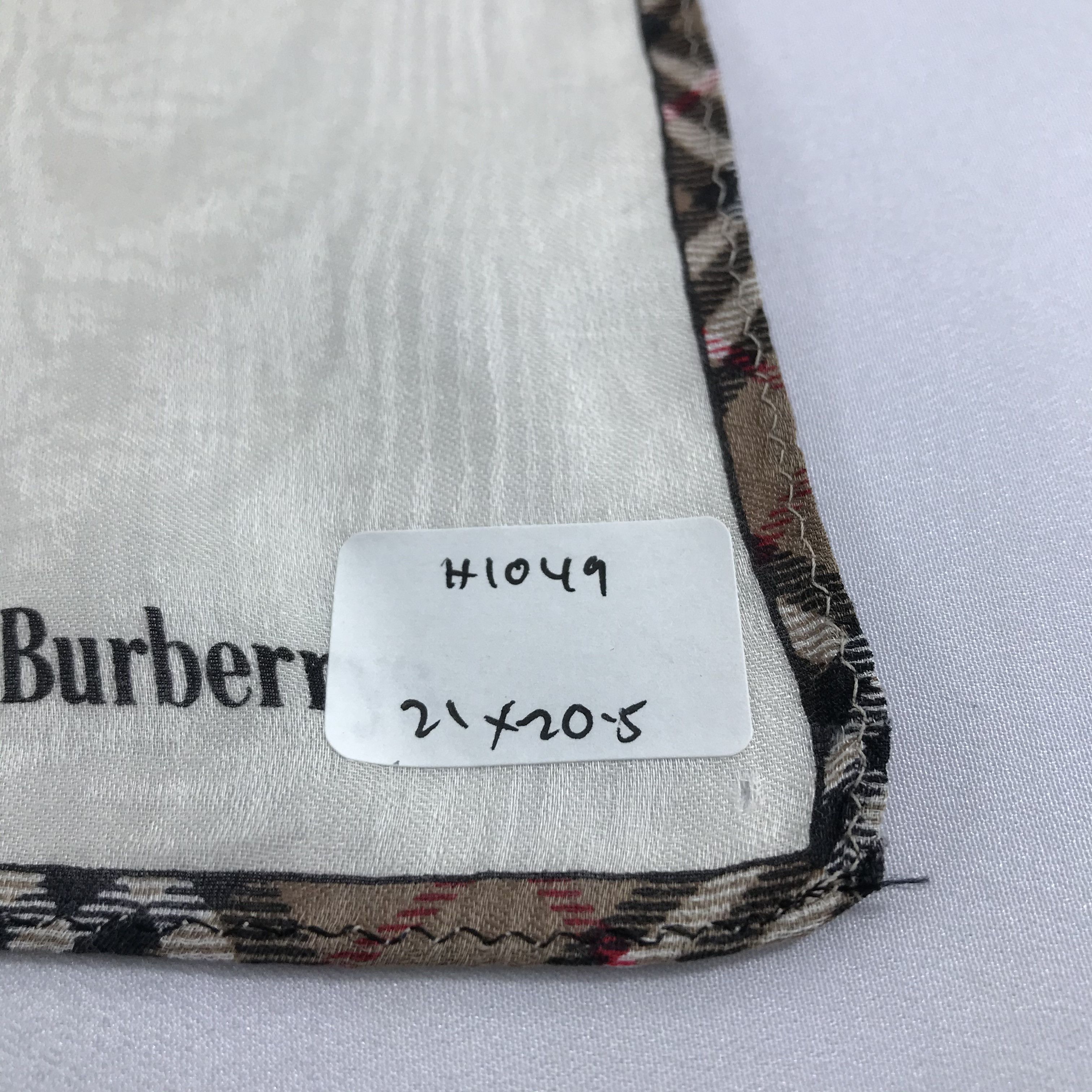 Burberry Burberrys Handkerchief Neckerchief Bandana H1049 Size ONE SIZE - 7 Thumbnail