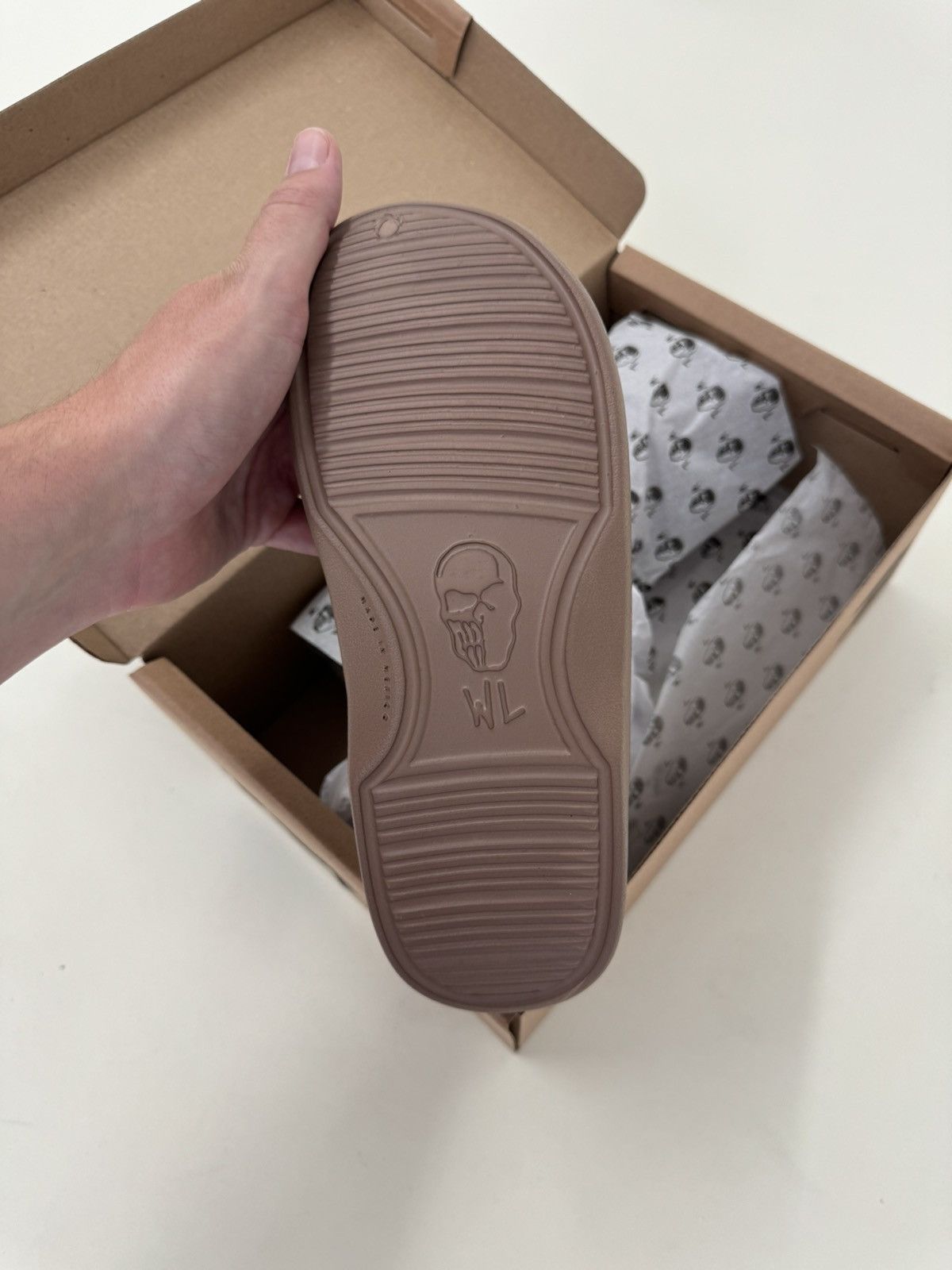 Warren Lotas Warren Lotas Obligatory Skull Slides 8 Size US 8 / EU 41 - 12 Thumbnail