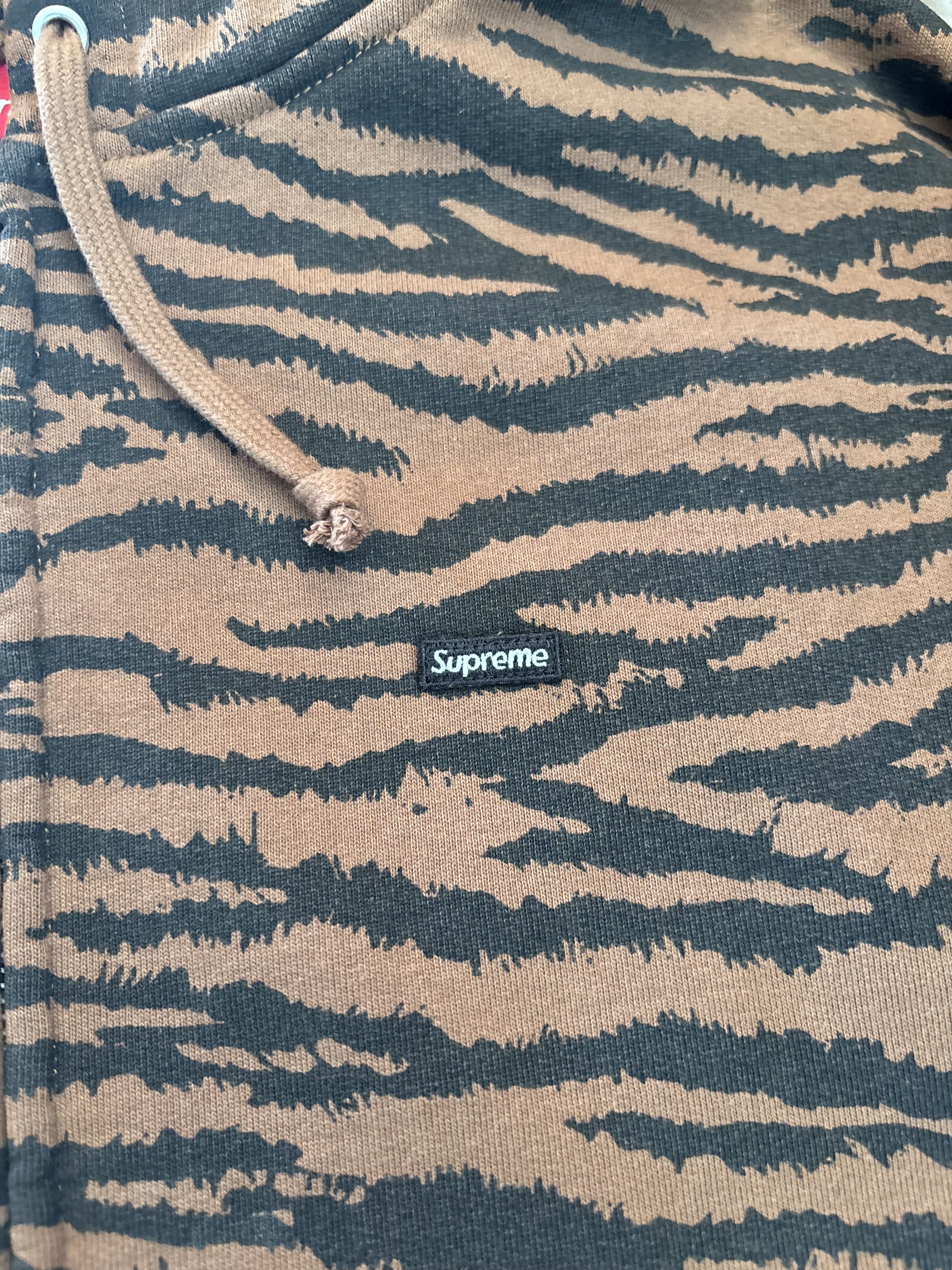 Supreme Supreme Small Box Zip Up “Tiger” Size US M / EU 48-50 / 2 - 3 Thumbnail
