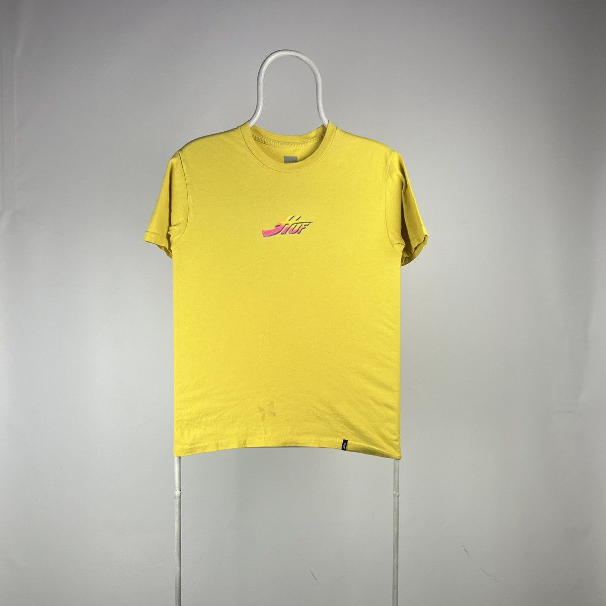 Huf Huf T-shirt reverse logo skate size Small Size US S / EU 44-46 / 1 - 1 Thumbnail
