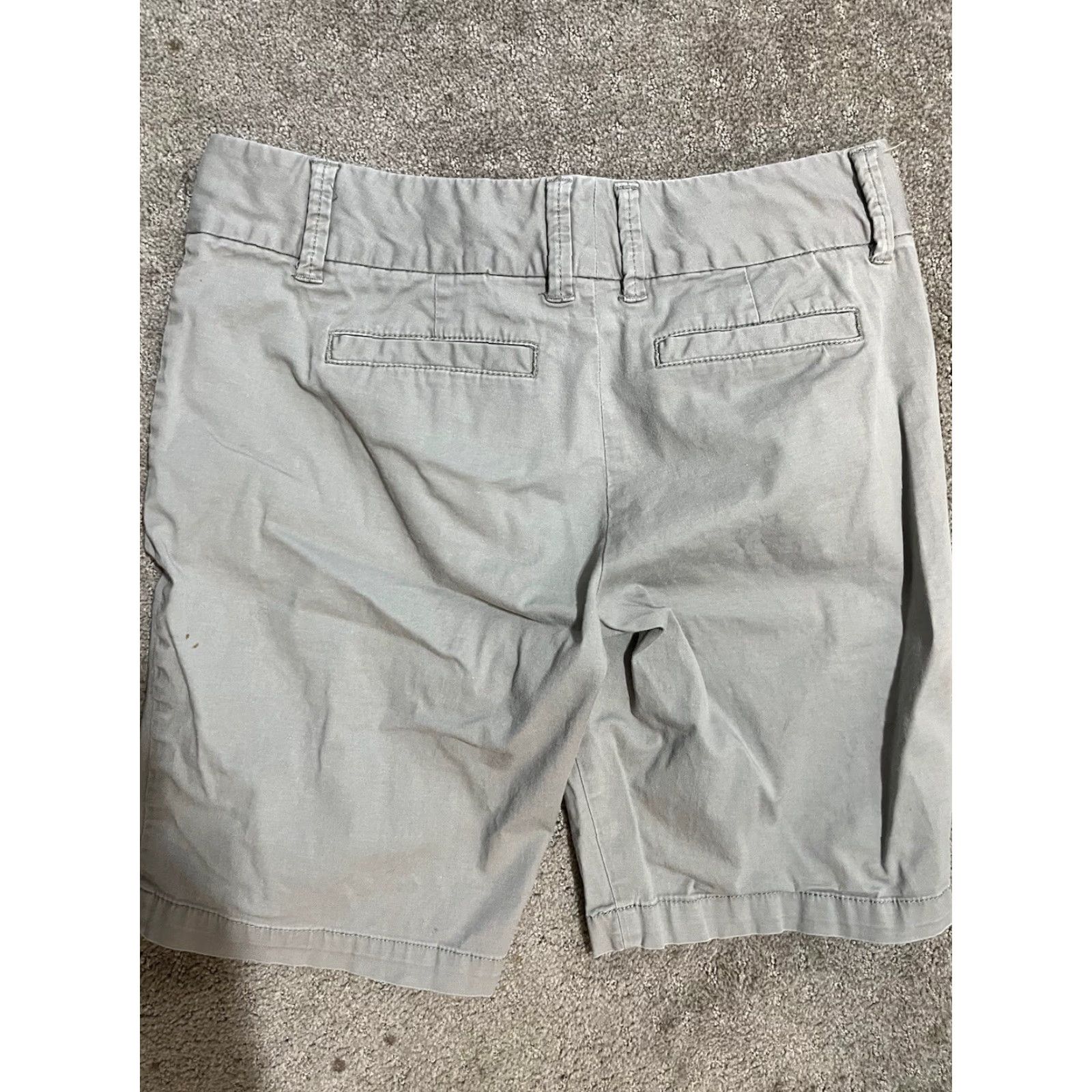 Vintage G.H. Bass Bermuda Shorts Womens Size 4 Gray Cotton Spandex Mid Rise 6" Inseam Flat Front Solid Pockets Size 27" / US 4 / IT 40 - 2 Thumbnail