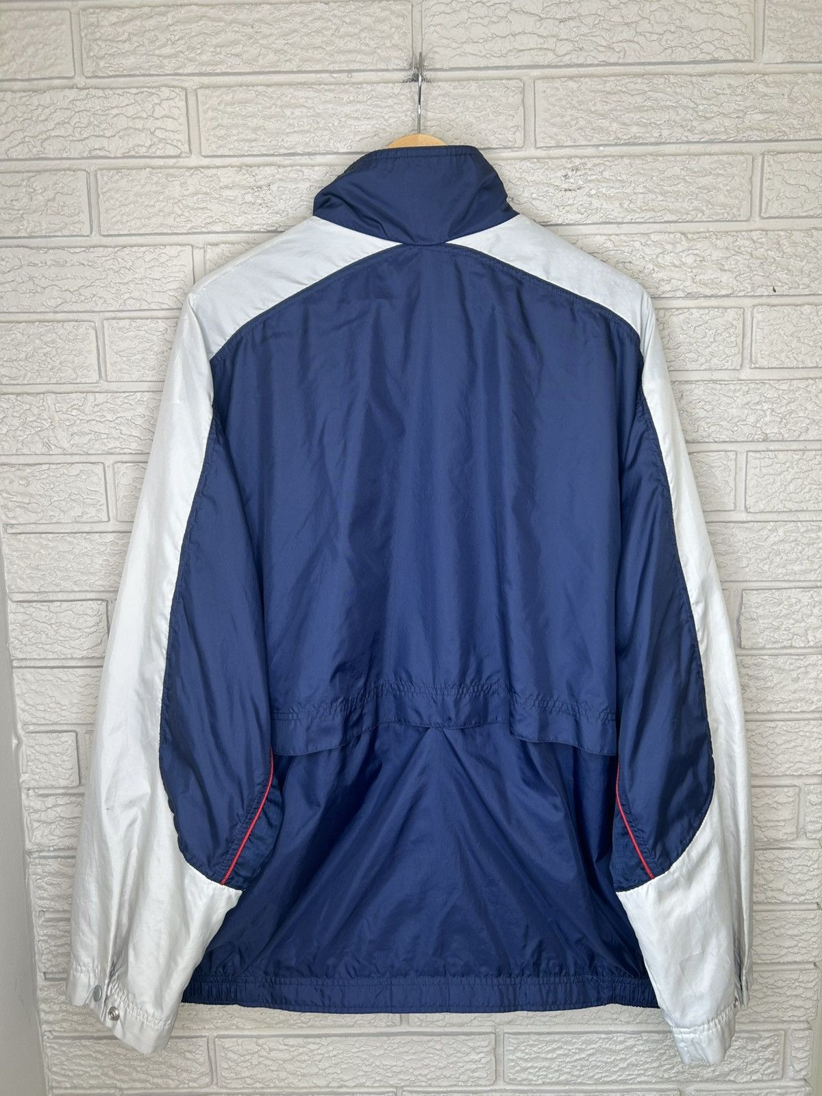 Nike Vintage 90s Nike Swoosh Zip Up Windbreaker Jacket Size US XL / EU 56 / 4 - 7 Thumbnail