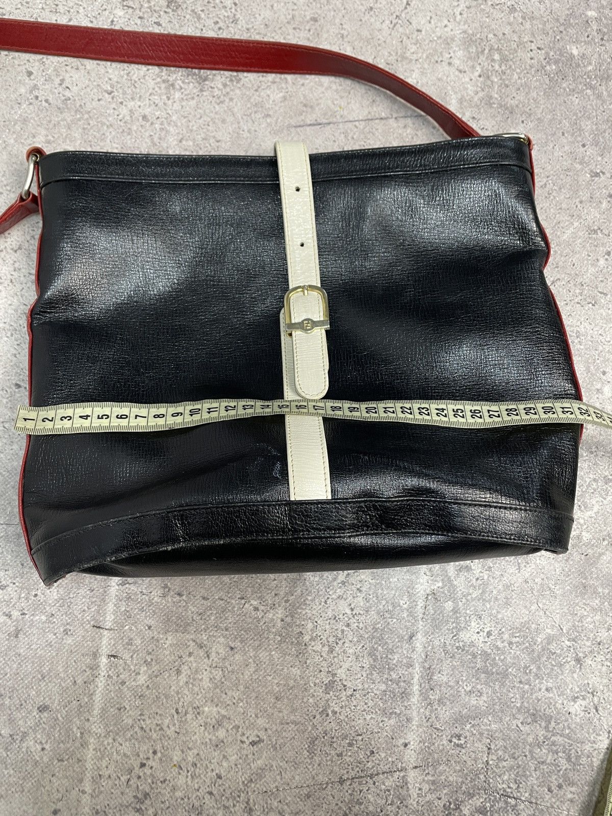 Designer × Fendi Vintage Y2K Fendi Monogram Leather Shoulder Bag Size ONE SIZE - 19 Thumbnail