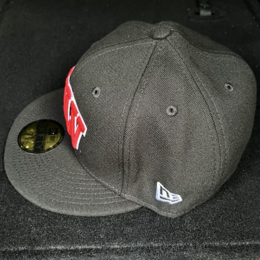 New Era UNLV Rebels Script 1990 NCAA Patch 59FIFTY Hat 7 1/2 Size ONE SIZE - 4 Thumbnail