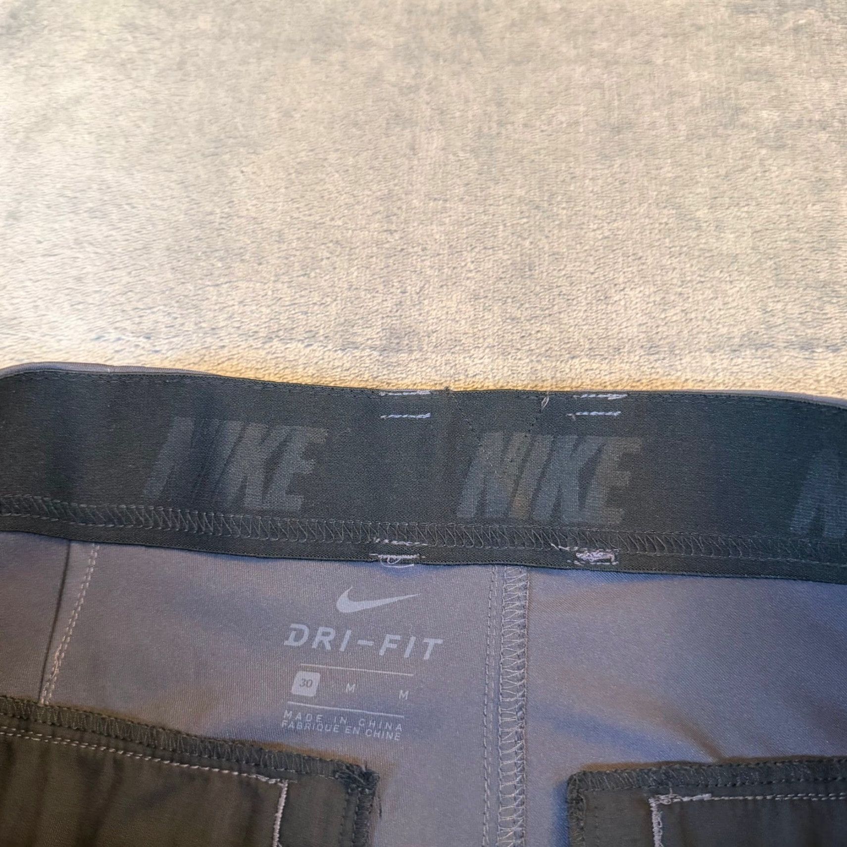 Nike Nike Dri-FIT Golf Shorts Mens 30 Dark Gray Flat Front 10.5 Inseam Moisture Wicking Breathable Athletic Preppy Golfwear Shorters Size US 30 / EU 46 - 2 Thumbnail