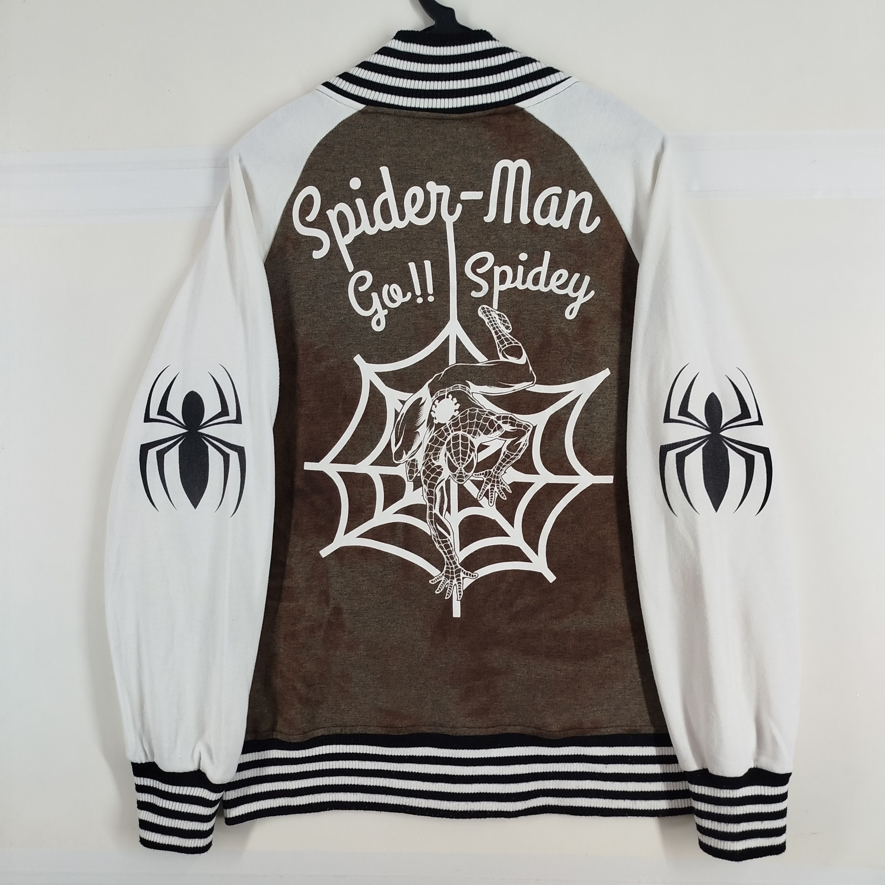Universal Studios Vintage Spiderman Varsity Universal Studio Japan Backhit Size US L / EU 52-54 / 3 - 1 Thumbnail