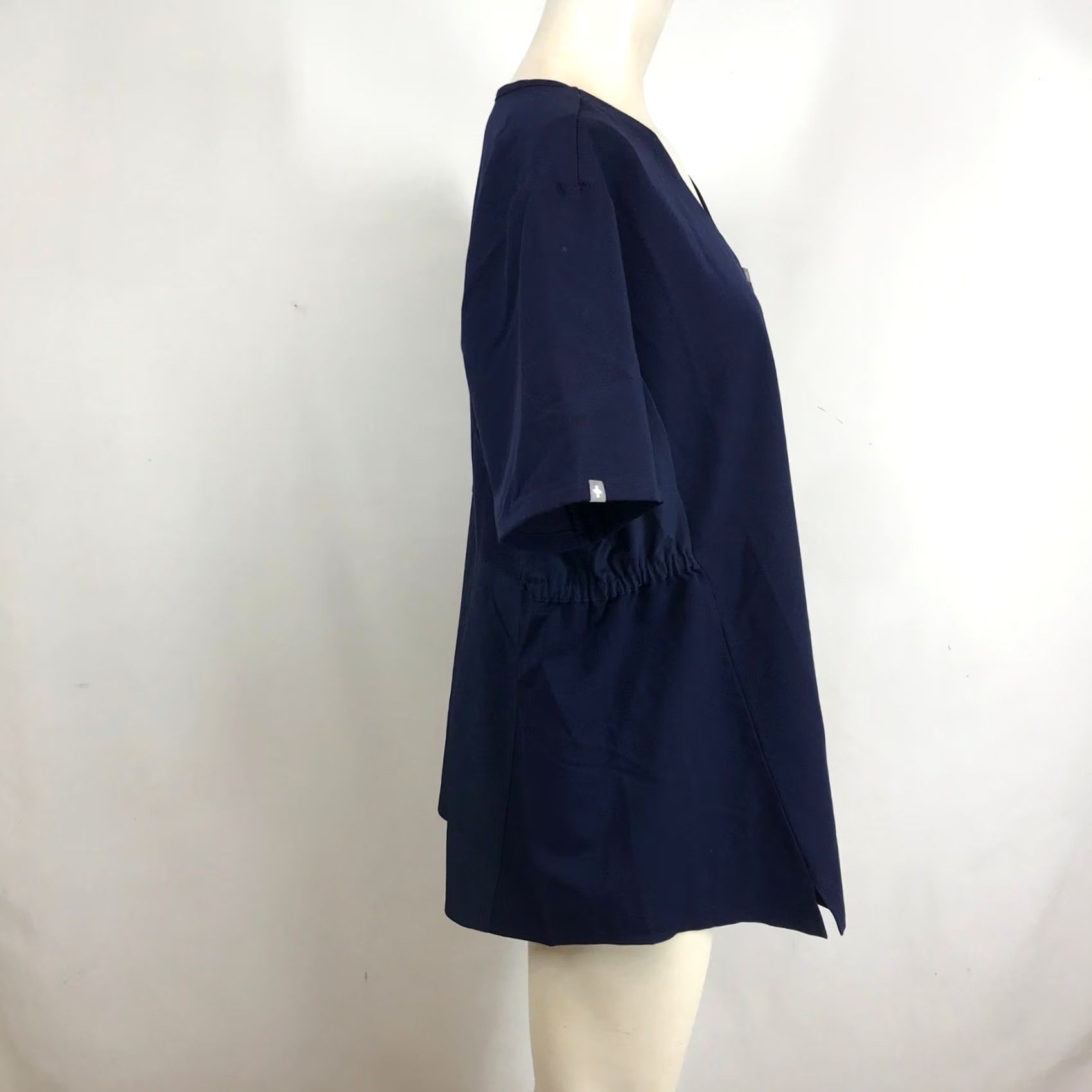 Vintage FIGS Technical Collection V-Neck Scrub Top Navy Blue XL Short Sleeve Pocket Womens Size US XL / EU 56 / 4 - 4 Thumbnail