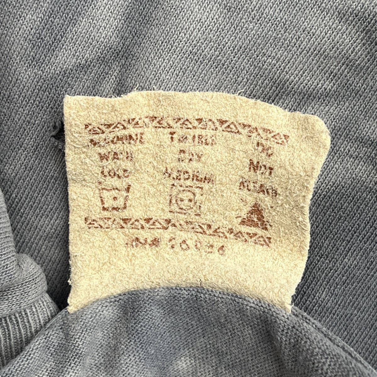 The Mountain Vintage The Mountain Jeremy Paul Overprint Fox TShirt Size US XL / EU 56 / 4 - 17 Thumbnail