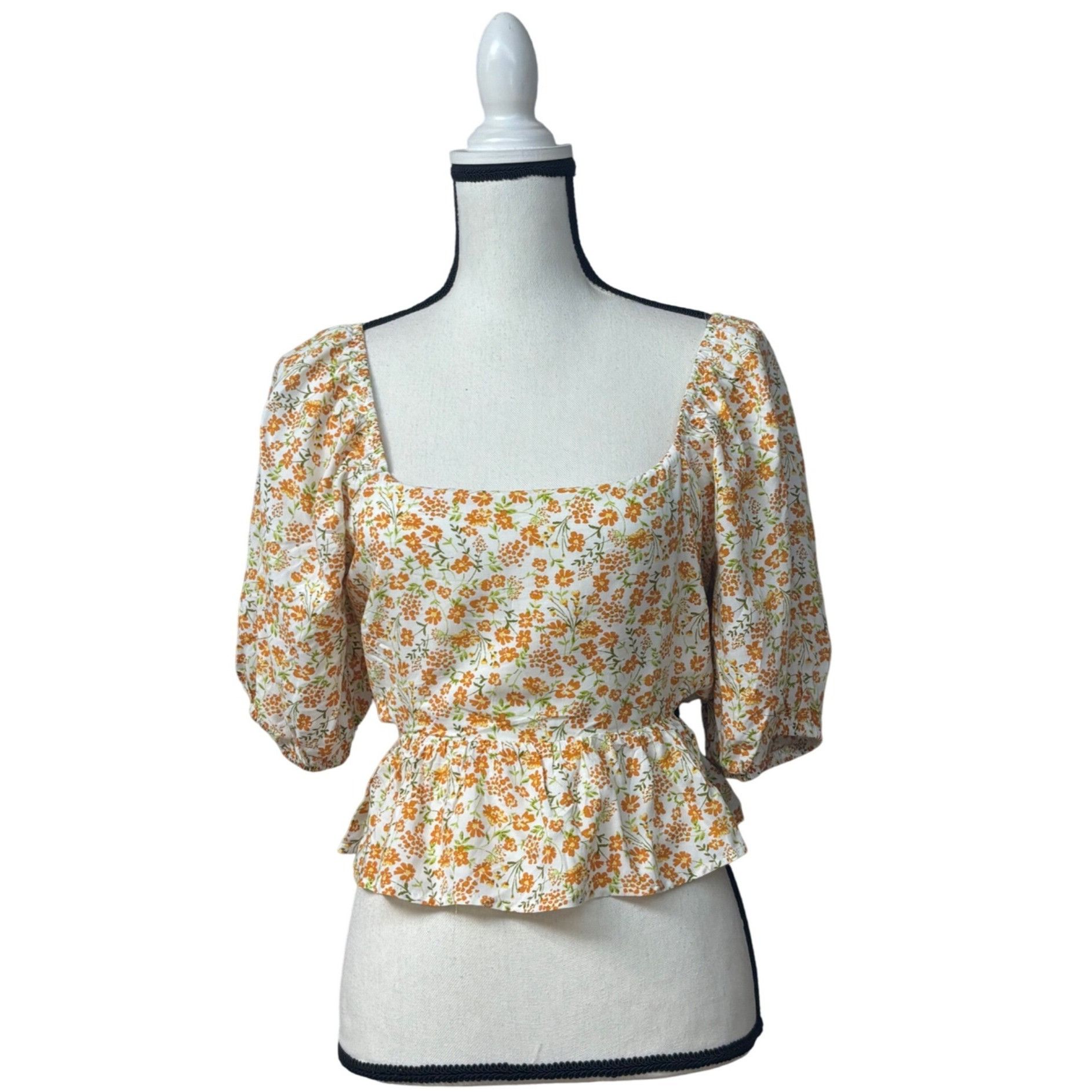 Other LUSH Junior’s Floral Puff Sleeve, Ruffle Hem Tie-Back Blouse Size M / US 6-8 / IT 42-44 - 1 Thumbnail