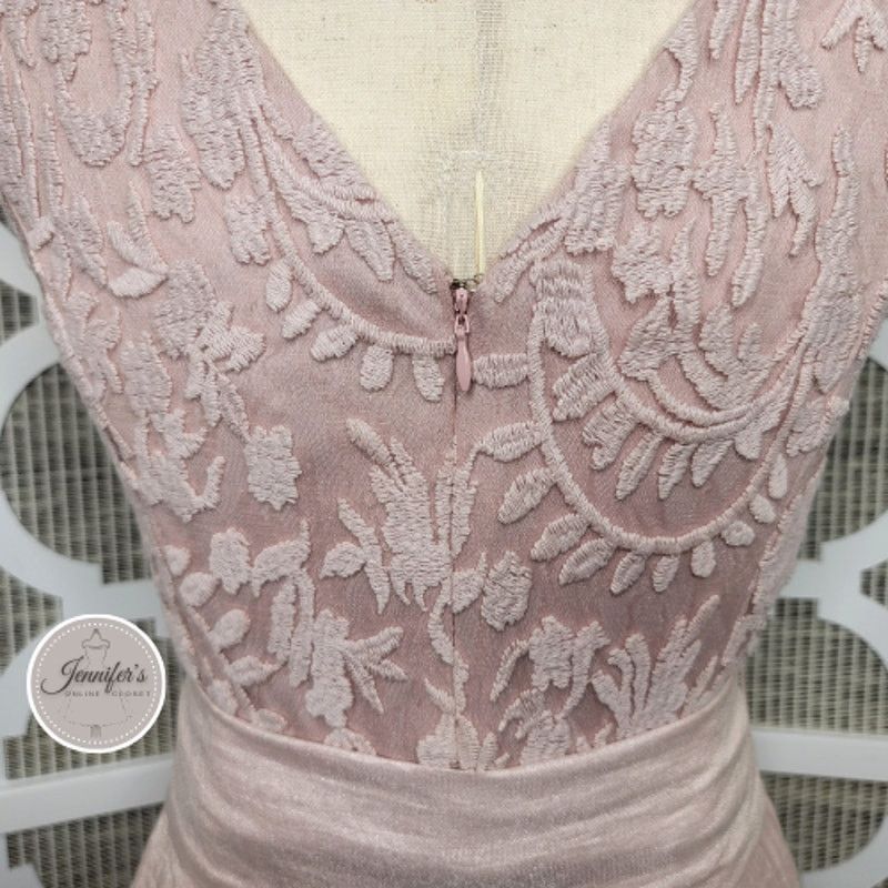Adrianna Papell Adrianna Papell Blush Pink Shimmer Embroidered Bodice Dress Size XL / US 12-14 / IT 48-50 - 14 Thumbnail