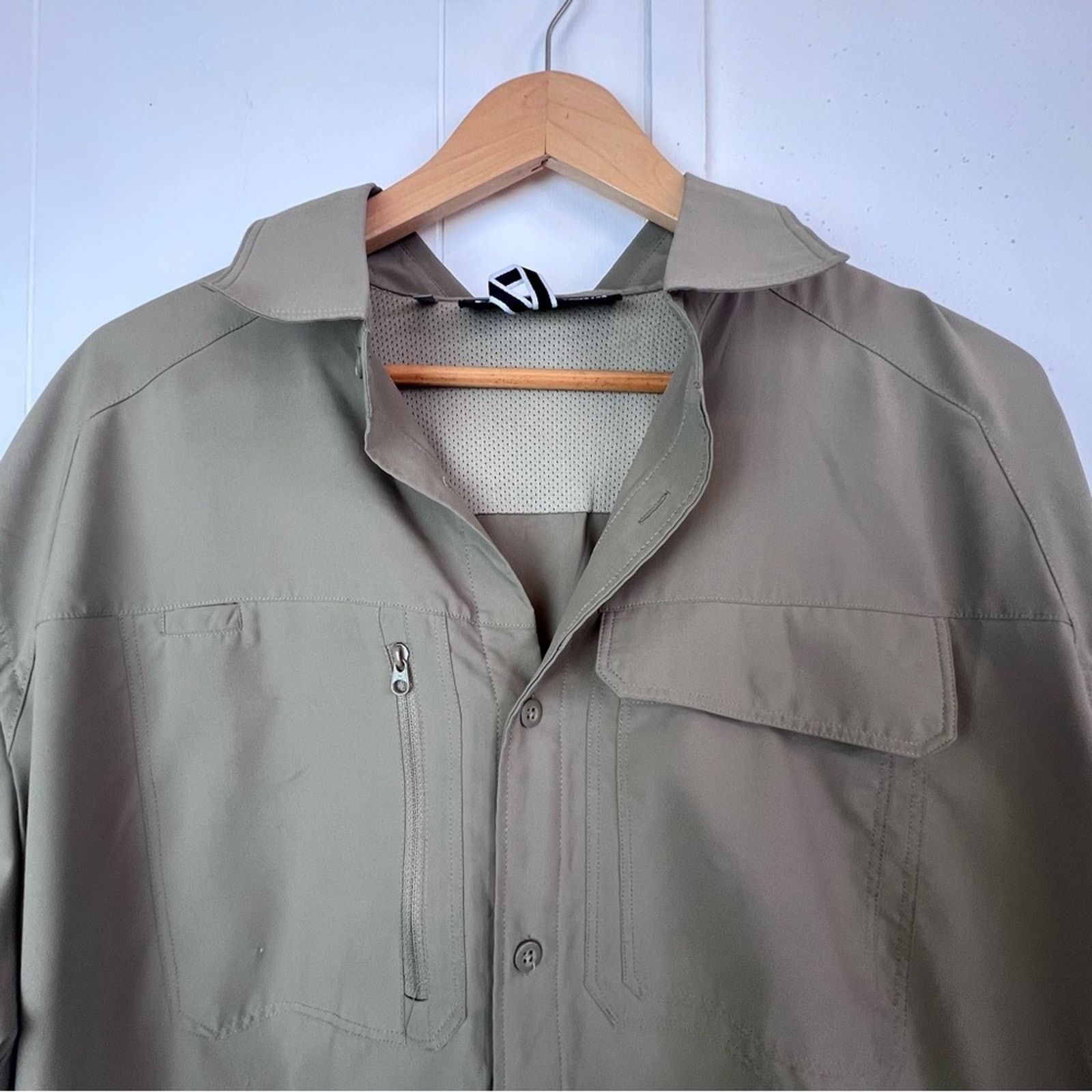 Under Armour Under Armour Khaki Tactical Utility Shirt Men’s Size Large Size US L / EU 52-54 / 3 - 8 Thumbnail