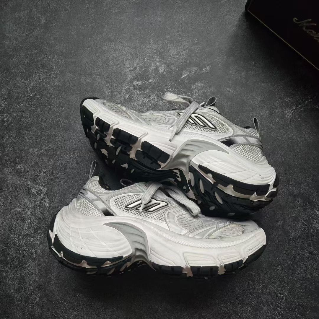 Balenciaga Balenciaga Multi Lowtop Sneakers XL Women Size US 8 / IT 38 - 1 Thumbnail