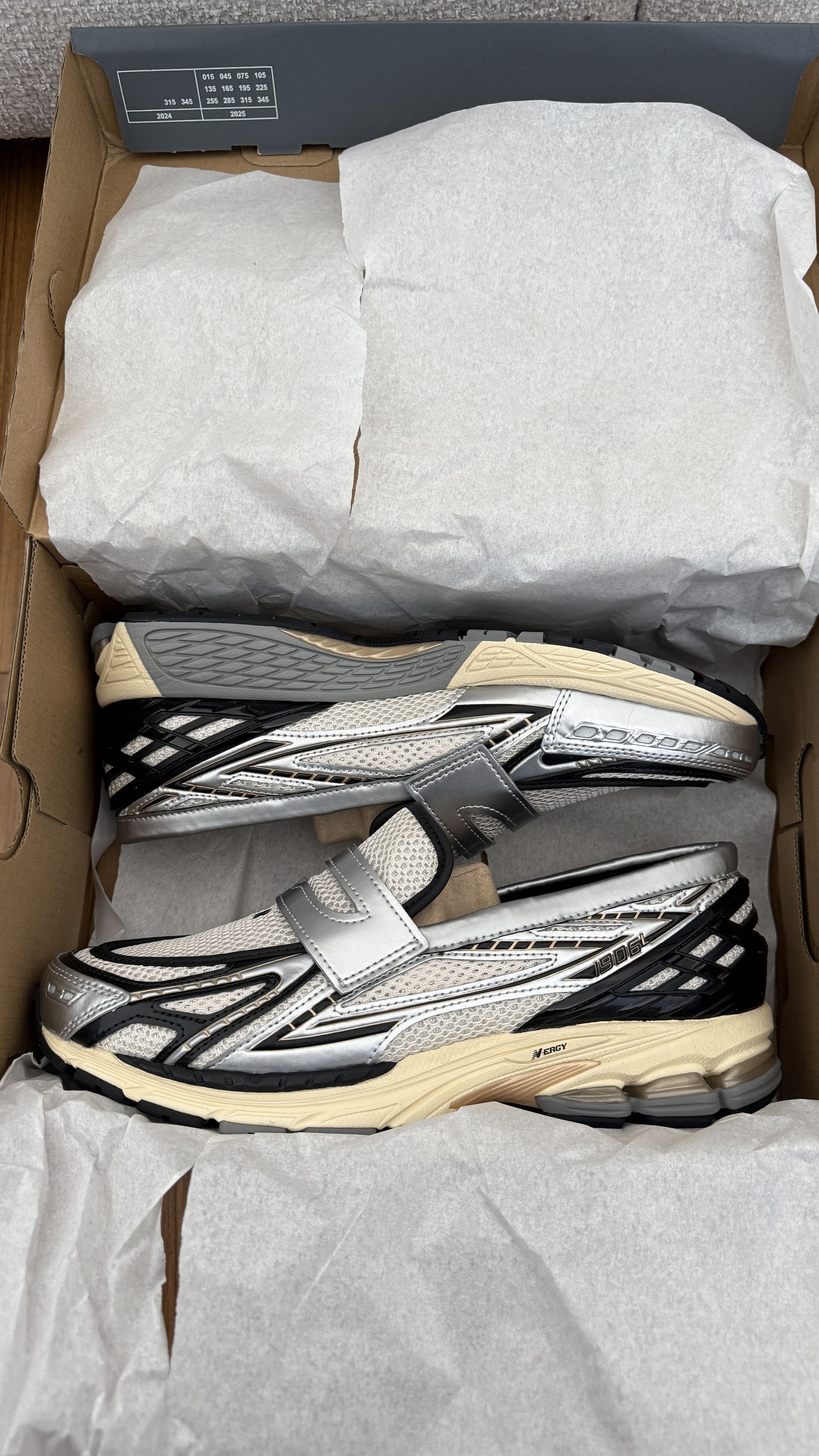 New Balance 1906L Silver Metallic Cream Grey Black Size US 12 Size US 12 / EU 45 - 3 Thumbnail