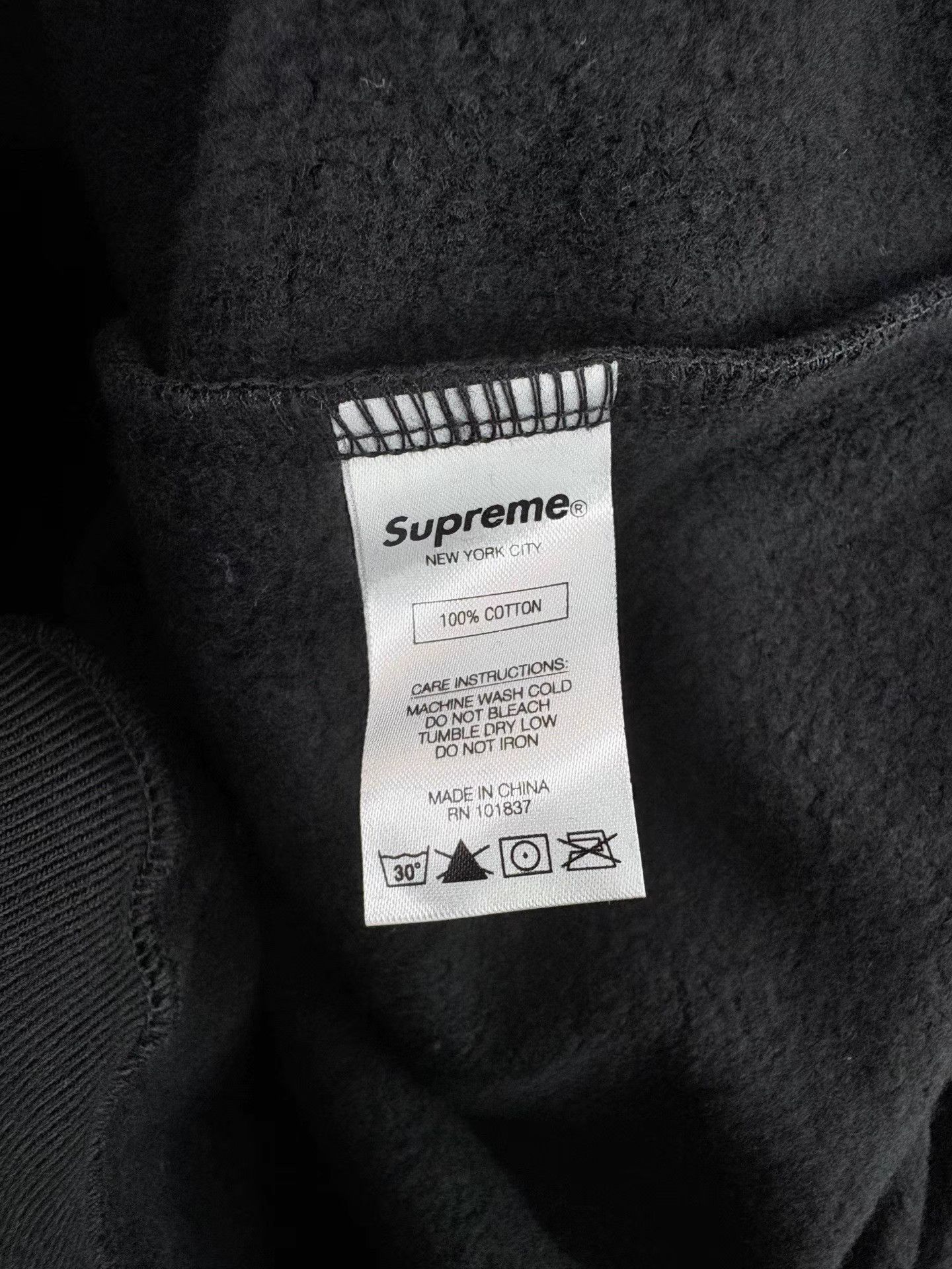 Supreme SUPREME Black & Silver Embroidery Logo Sleeve Hoodie Size US XL / EU 56 / 4 - 4 Thumbnail