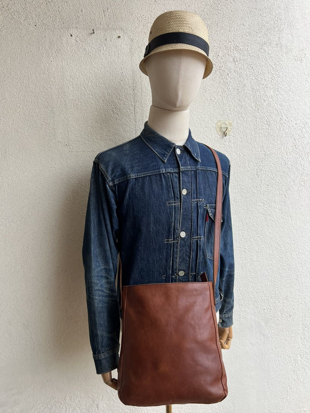 Leather Vintage Turkuabo Japan Faded Patina Leather Sling Bag Size ONE SIZE - 1 Thumbnail