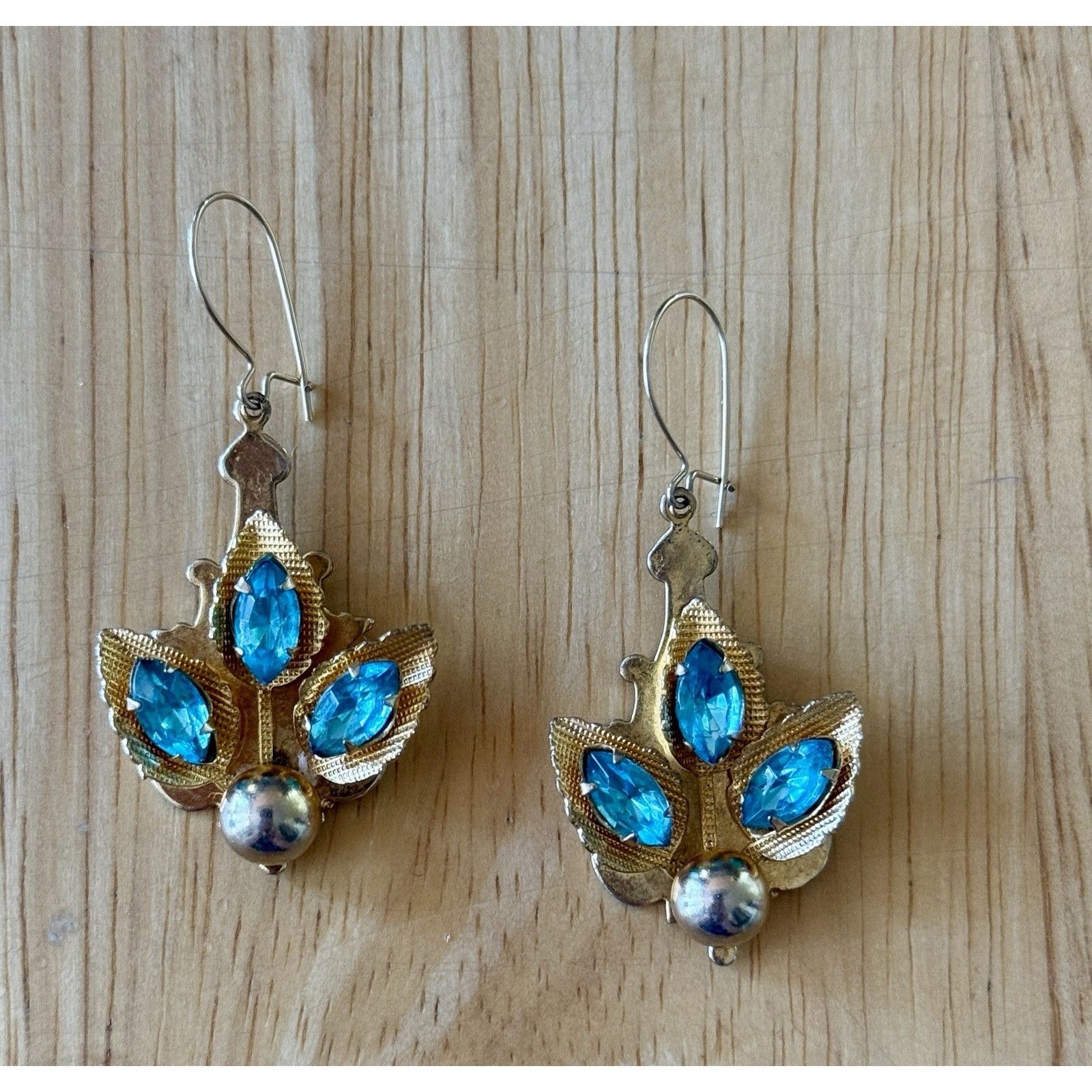 Other Vintage Bright Aqua Unfoiled Glass Dangle Earrings Size ONE SIZE - 2 Thumbnail