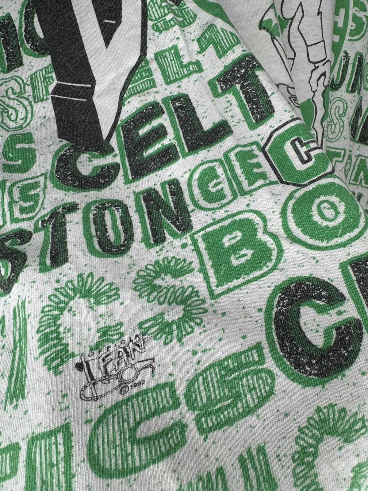 NBA × Vintage Vintage 1992 Boston Celtics Official Fan AOP XL Graphic Tee Size US XL / EU 56 / 4 - 3 Thumbnail