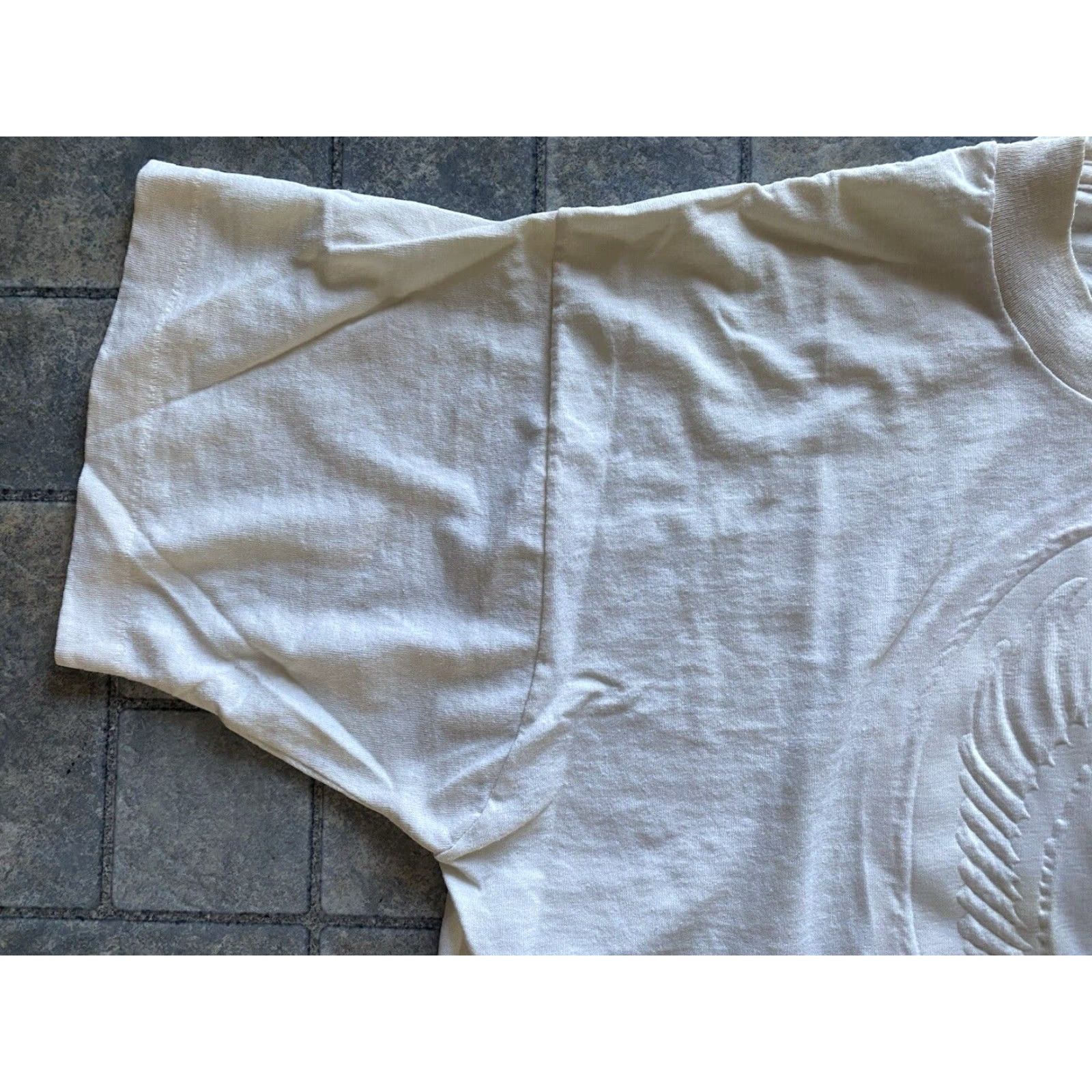 Fruit Of The Loom VINTAGE Fruit of the Loom T-Shirt Men L White Sedona Eagle Best White Short Sleeve Shirt Adult Large Mens Size US L / EU 52-54 / 3 - 7 Thumbnail