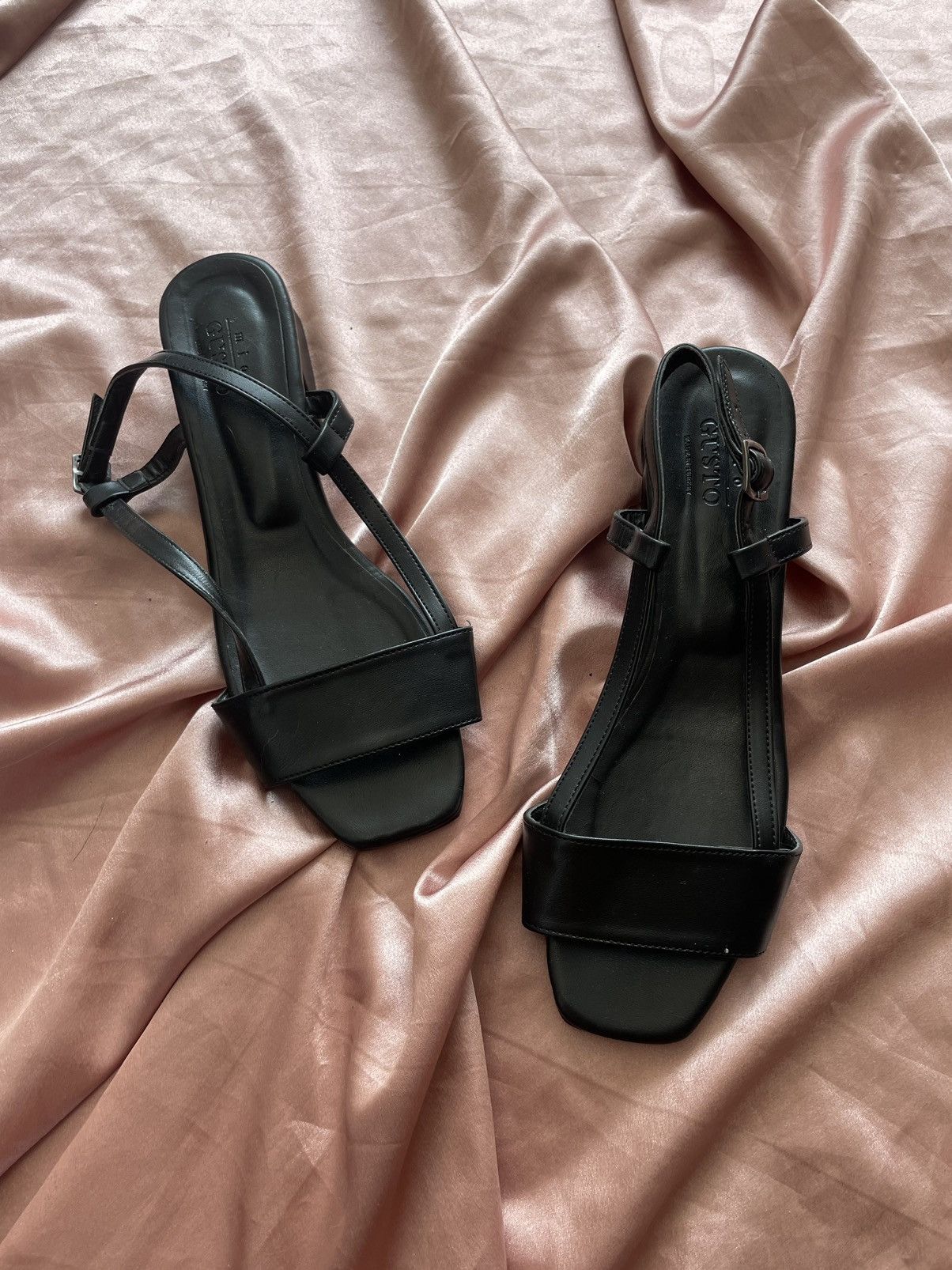 Vintage Gusto kitten heels Size US 7.5 / IT 37.5 - 4 Thumbnail