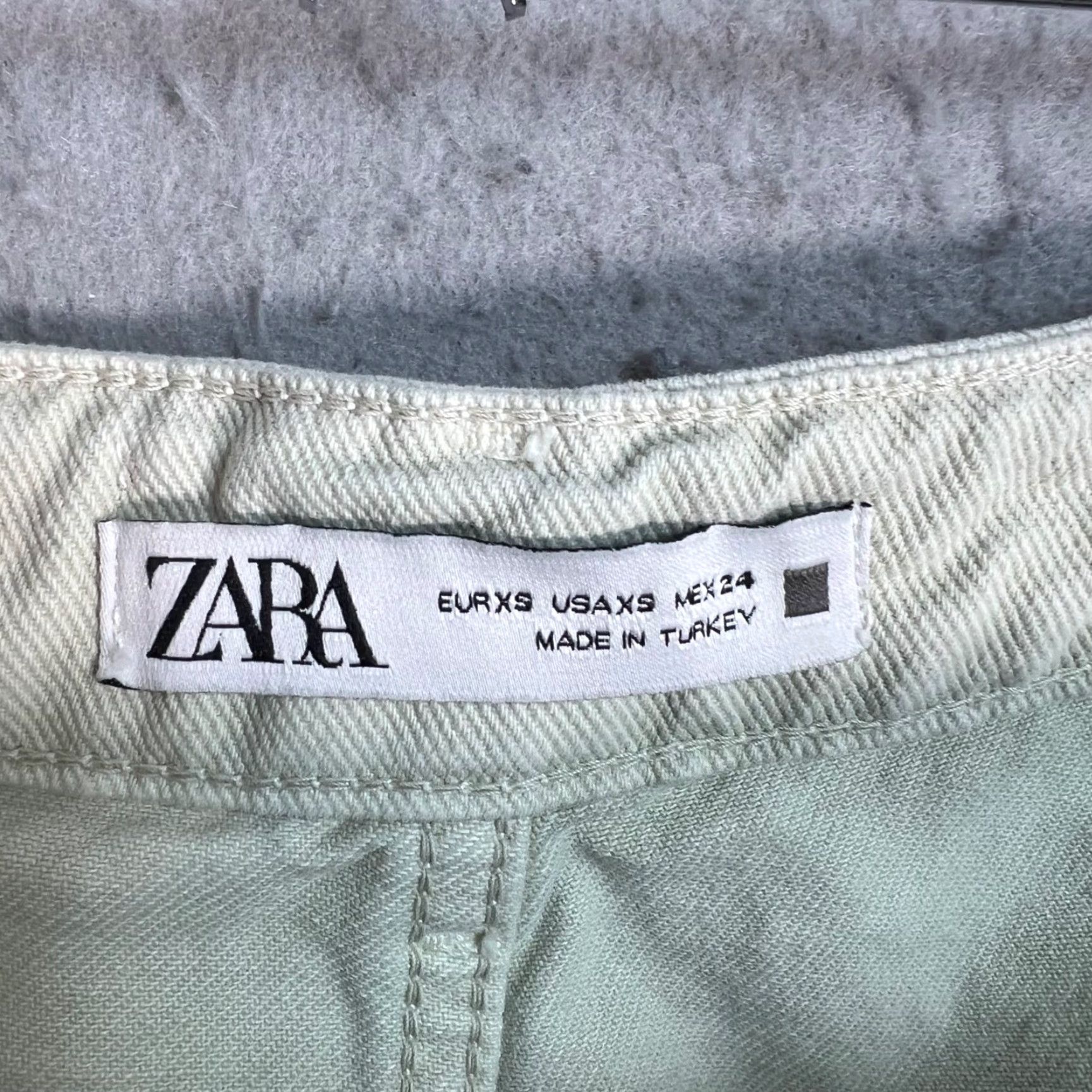 Zara VINTAGE Zara Womens XS Light Green Cotton Cargo Wrap Shorts Size 26" / US 2 / IT 38 - 3 Thumbnail