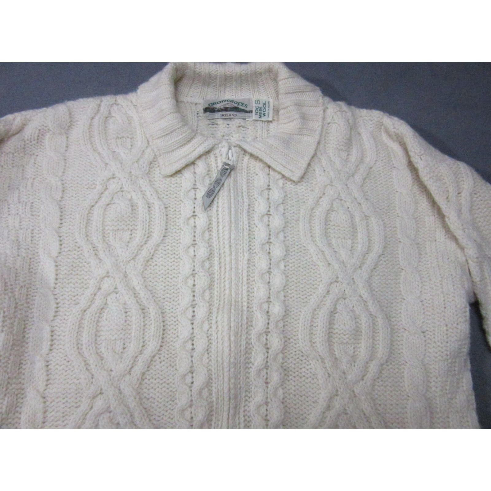 Vintage VINTAGE Aran Crafts Sweater Womens Ivory White Small Full Zip Cardigan Merino Wool Cable Size S / US 4 / IT 40 - 2 Thumbnail