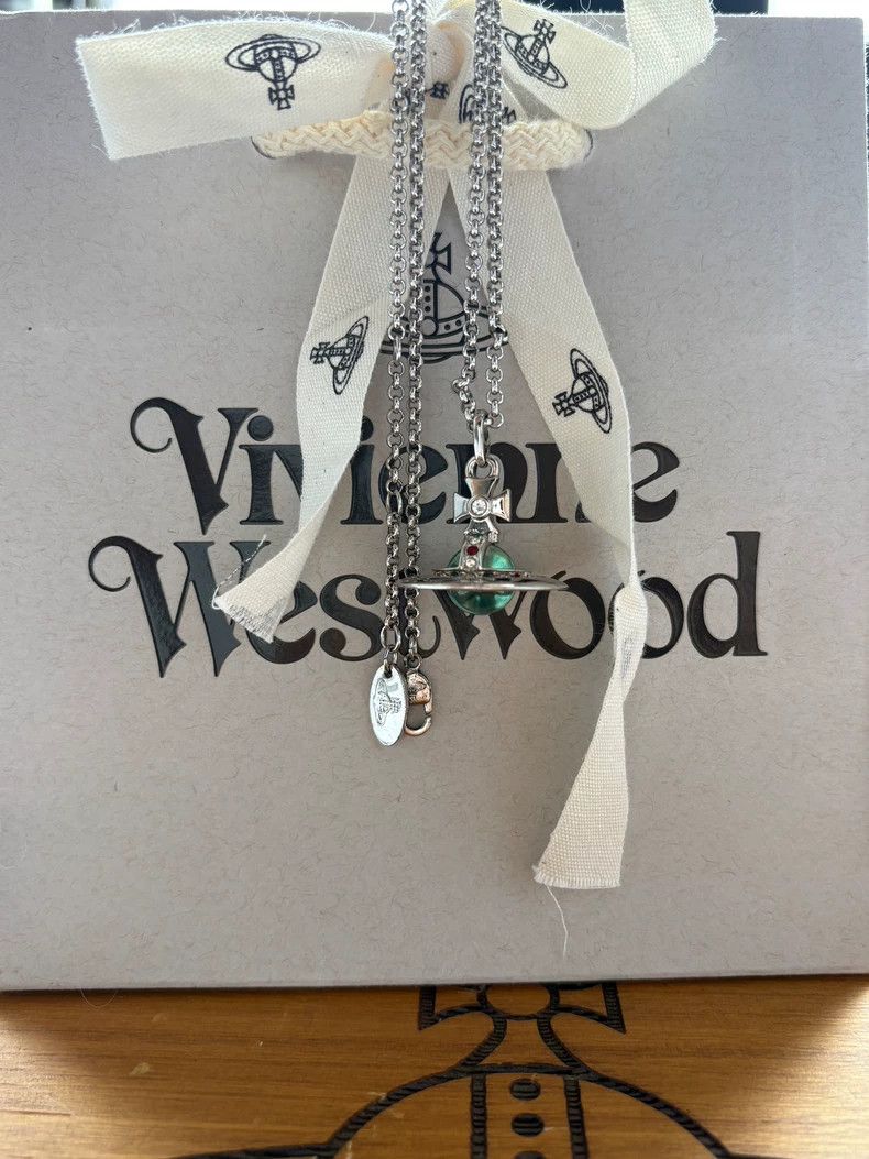 Vivienne Westwood Vivienne Westwood Medium mint green necklace Size ONE SIZE - 1 Thumbnail