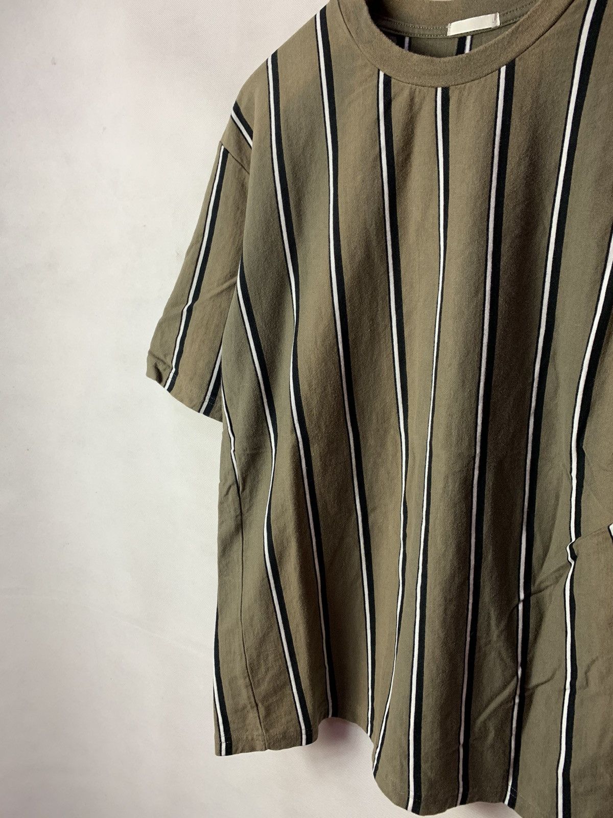 GU × Japanese Brand × Uniqlo 🔥GU Stripes Essentials Streetwear Tee Size US L / EU 52-54 / 3 - 7 Thumbnail