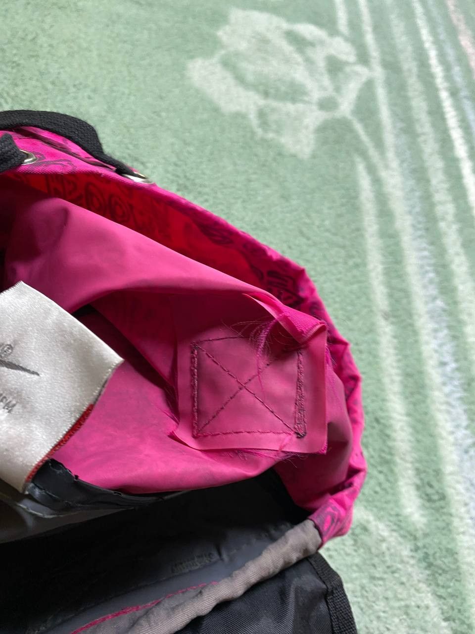 Nike Backpacks big logo Vintage Nike pink print streetwear Y2K Size ONE SIZE - 4 Thumbnail