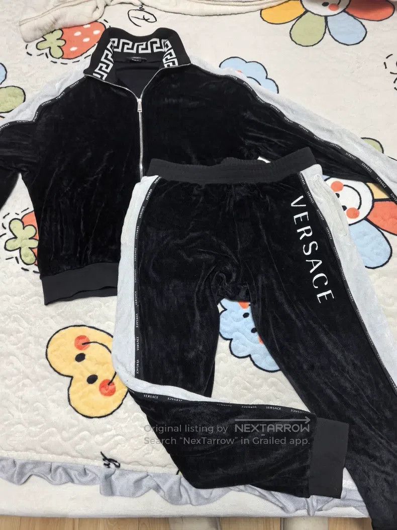 Versace Versace Velvet jacket and sweatpants set Size L / US 10 / IT 46 - 1 Thumbnail