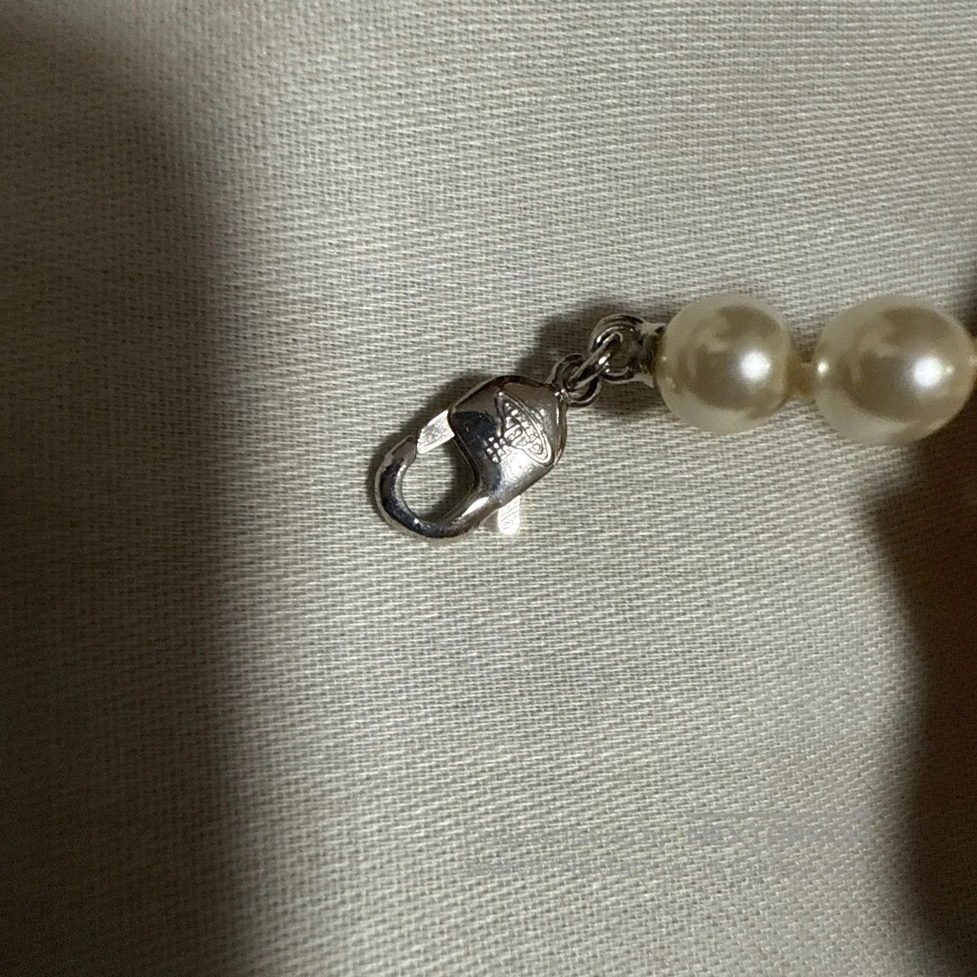Chanel vintage pearl brooch necklace. Size ONE SIZE - 2 Thumbnail