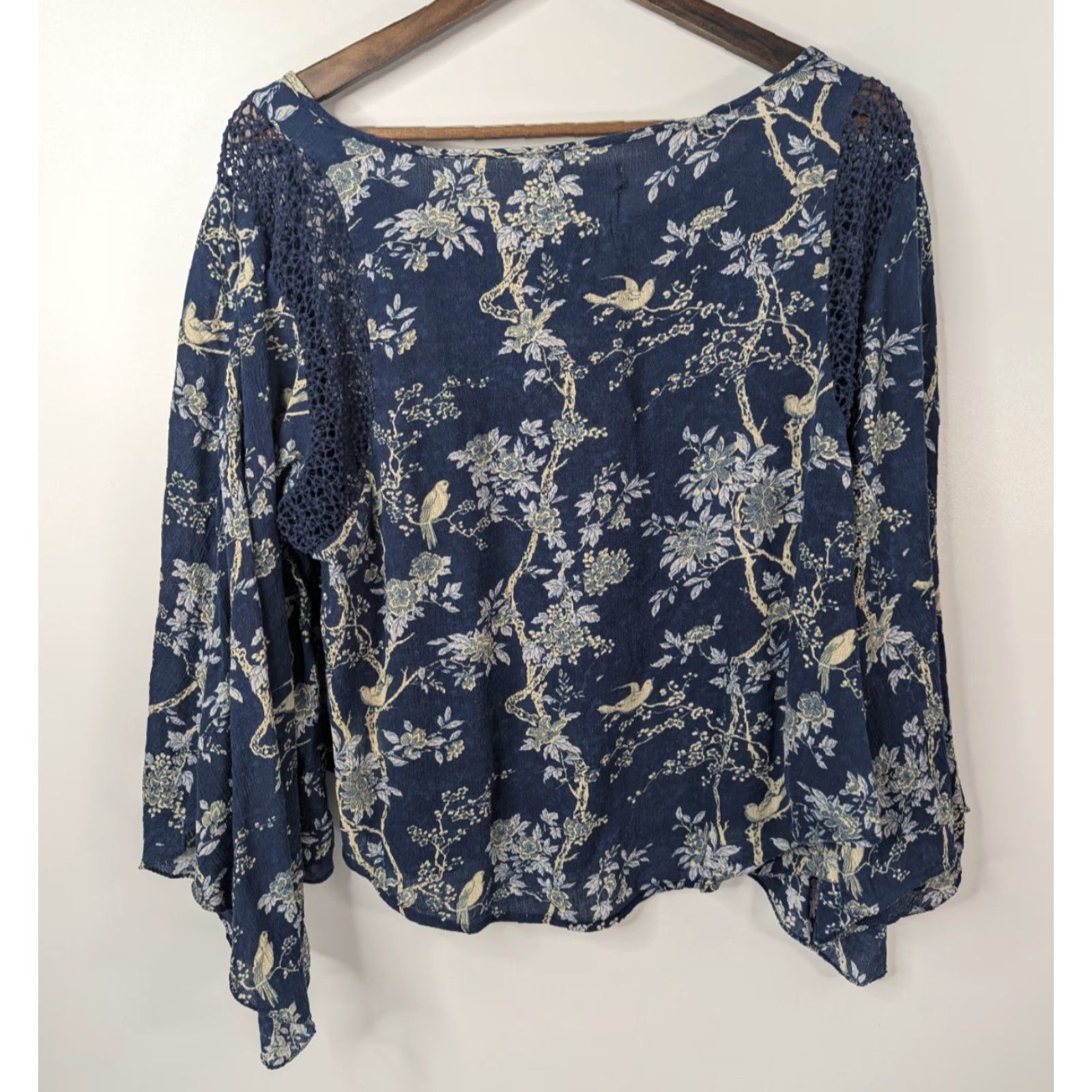 Vintage DENIM & SUPPLY Top Navy Floral Crochet Slit Sleeve Peasant Boho Blouse M Womens Size M / US 6-8 / IT 42-44 - 5 Thumbnail