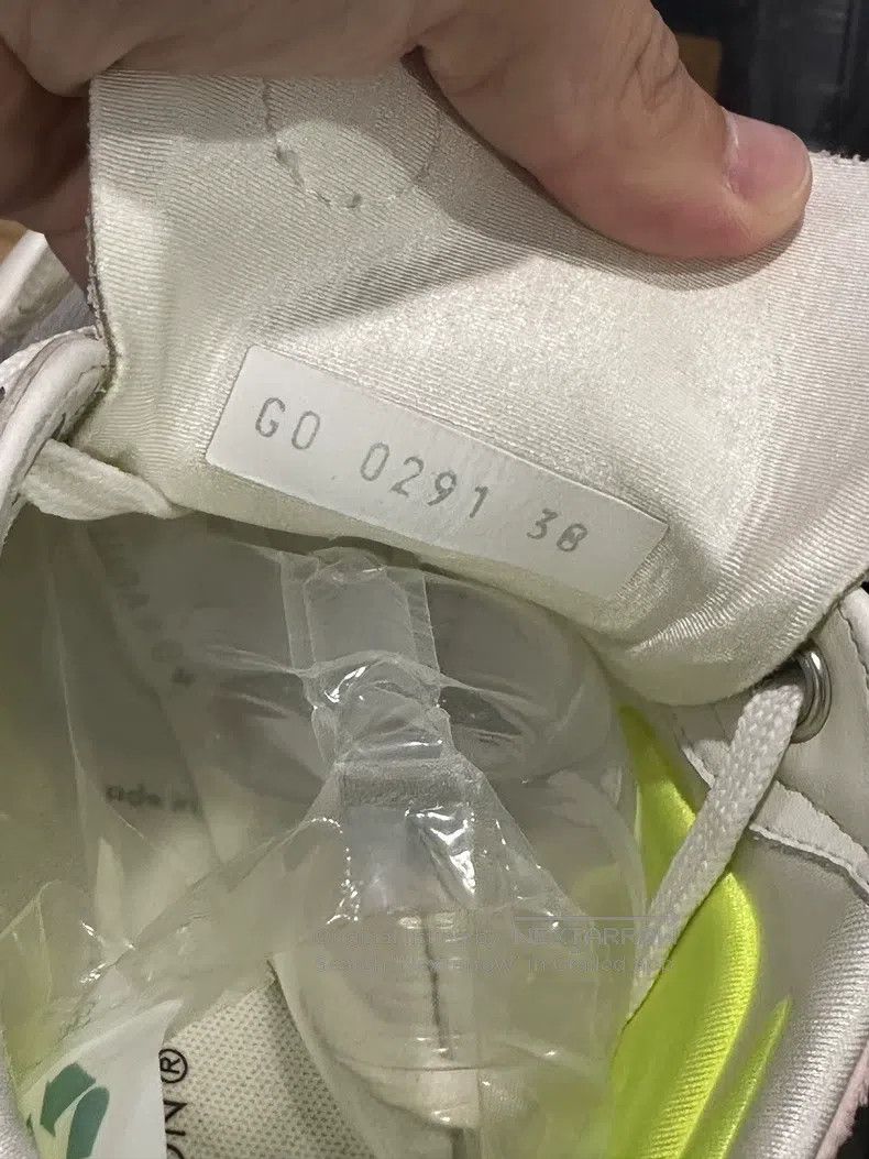 Louis Vuitton Louis Vuitton Presbyopic sneakers Size US 7.5 / IT 37.5 - 7 Thumbnail