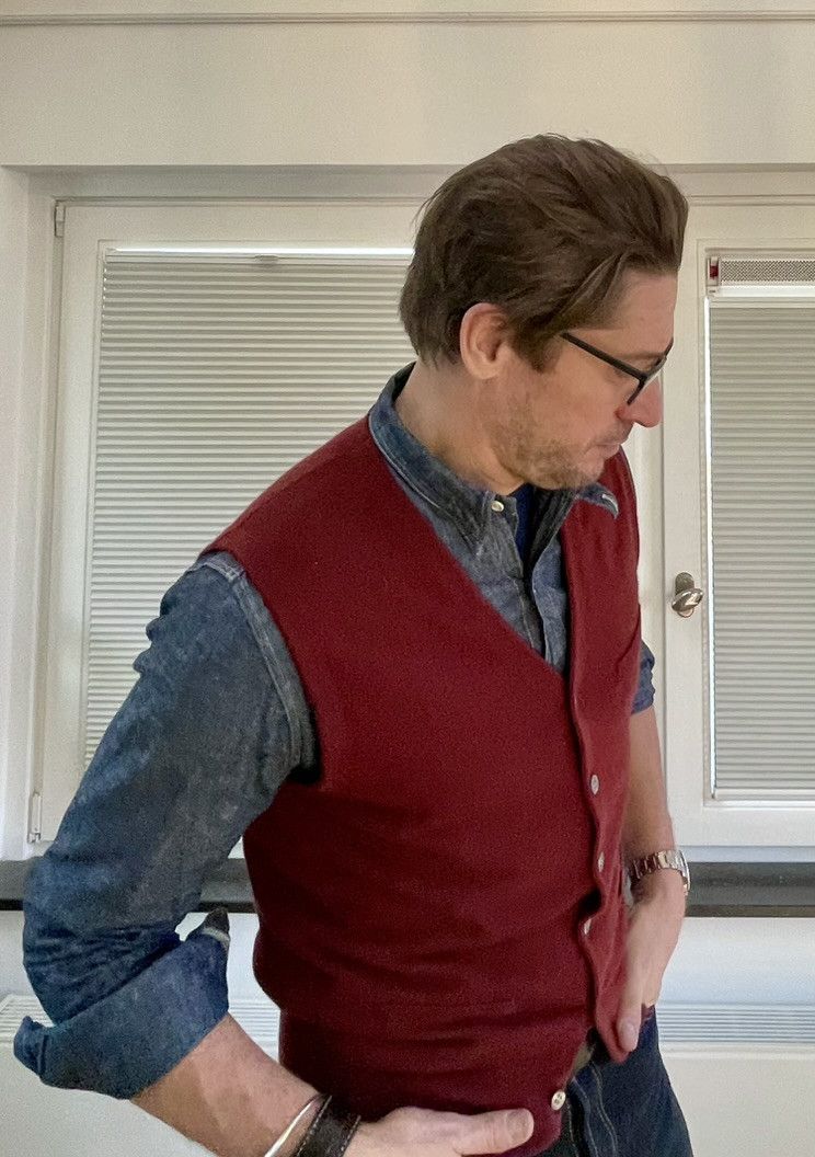 Suitsupply Cashmere Vest size Large Size US L / EU 52-54 / 3 - 4 Thumbnail
