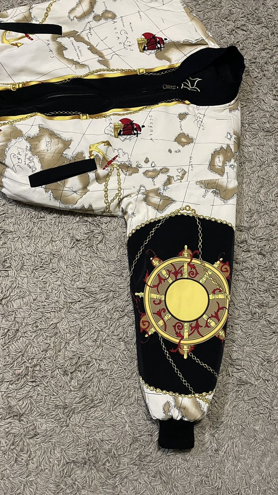 Other Vintage Medusa Golden Logo Size US XL / EU 56 / 4 - 19 Thumbnail