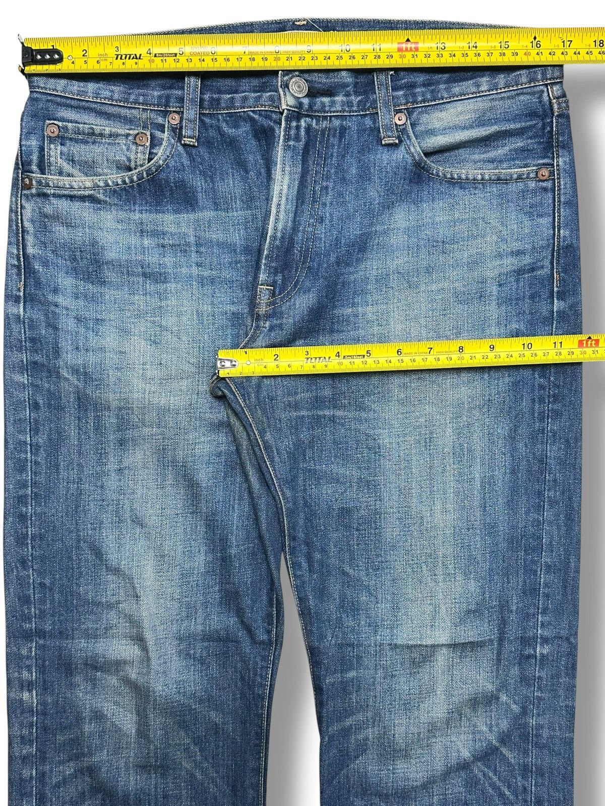 Uniqlo Uniqlo Regular Fit Denim Light fading and Wear Looks Size US 34 / EU 50 - 14 Thumbnail