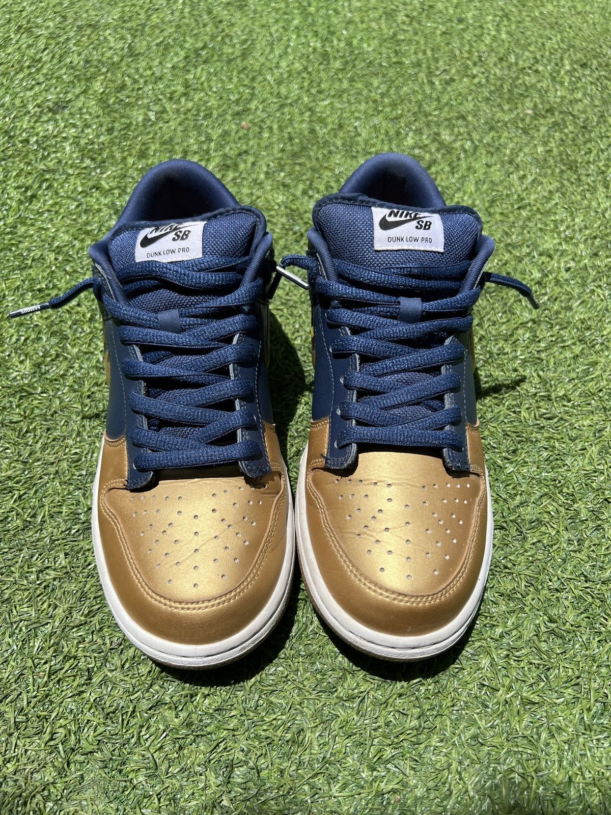 Nike × Supreme Supreme x Nike Sb Dunk Low Metallic Gold/Navy CK3480-700 Size US 8 / EU 41 - 6 Thumbnail