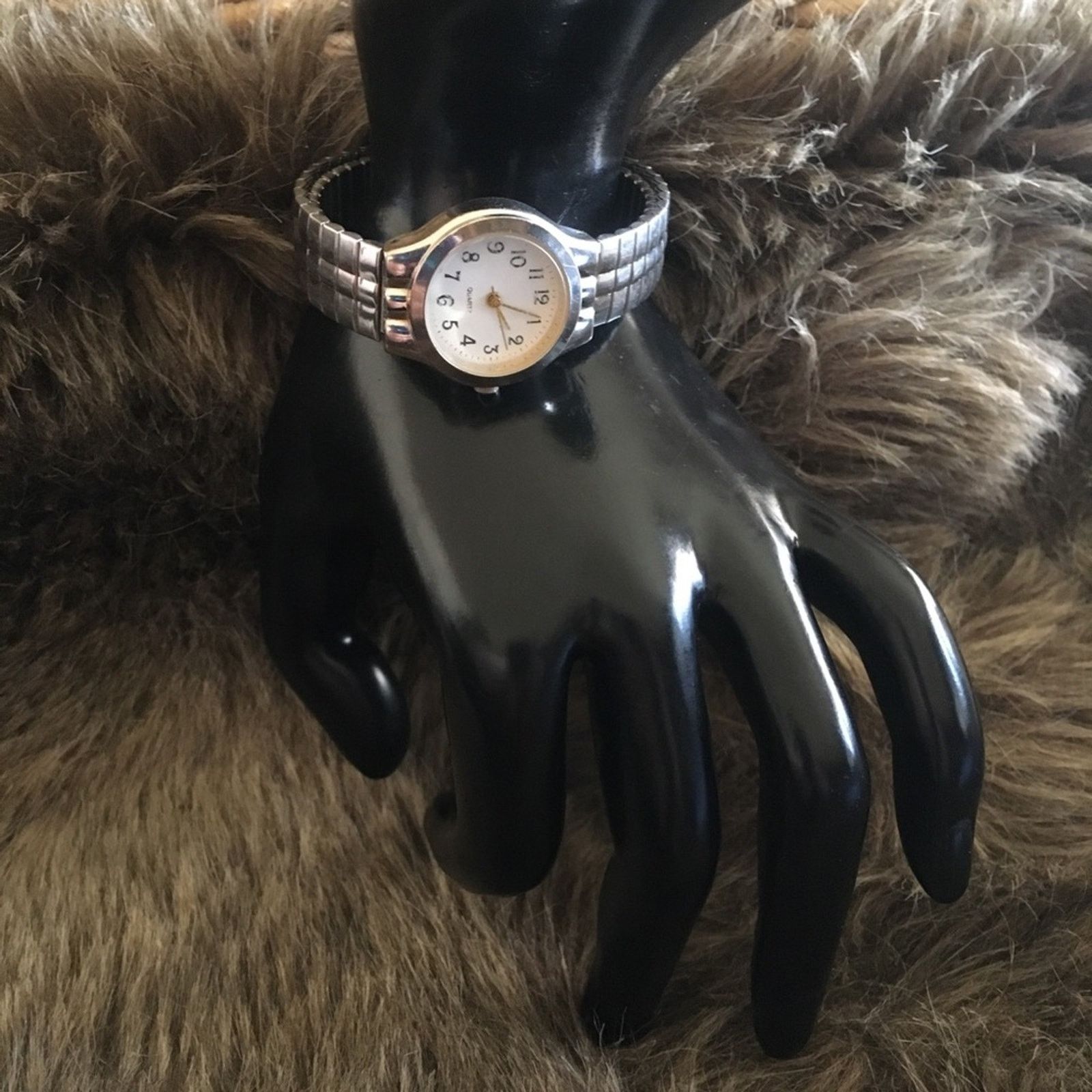 Other Ladies silver stretch band quartz watch Size ONE SIZE - 5 Thumbnail