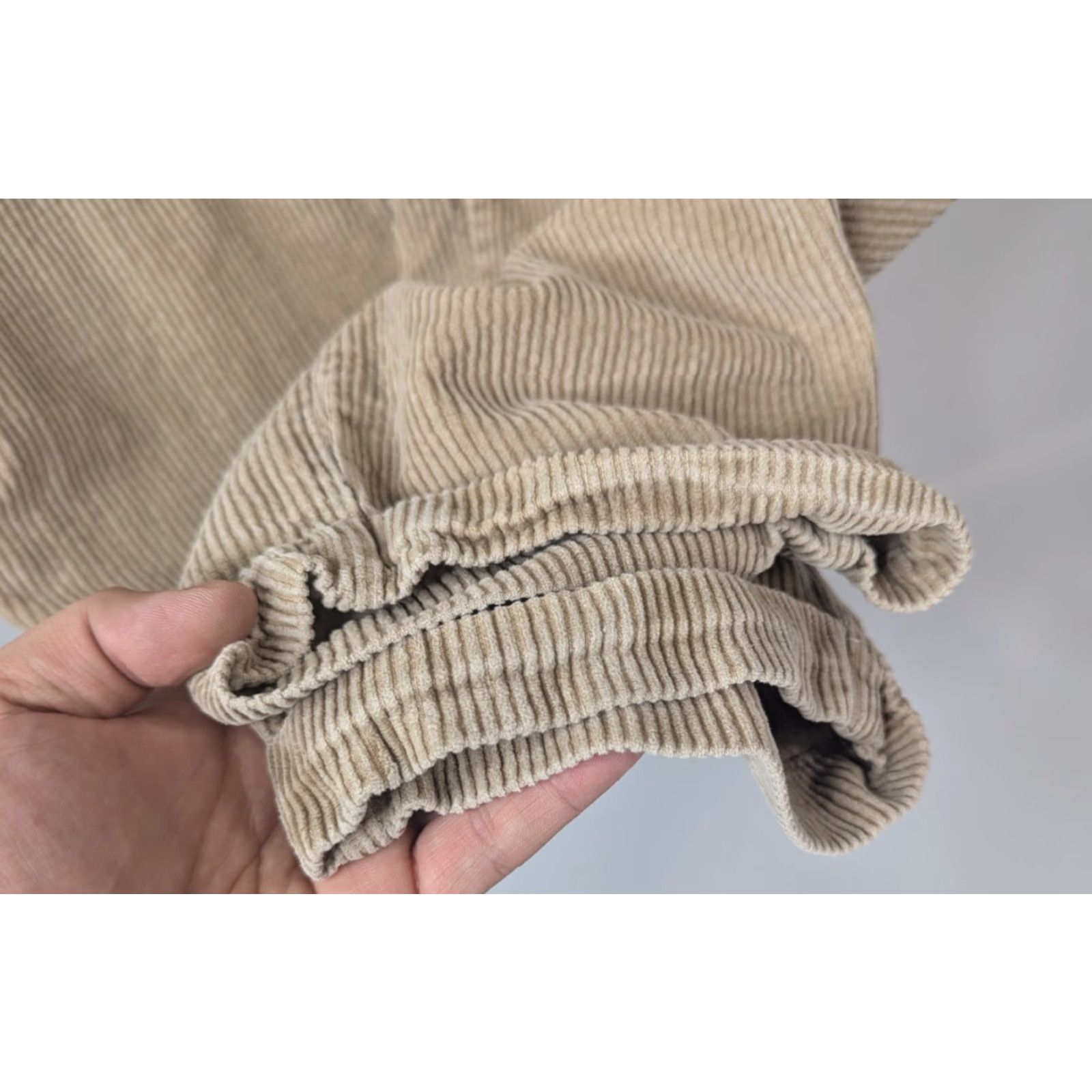 Greats Britches Mens 30x20 Beige Corduroy Cotton Pleated Pants Vintage Dress Pants Straight Leg XS? Size US 28 / EU 44 - 4 Thumbnail
