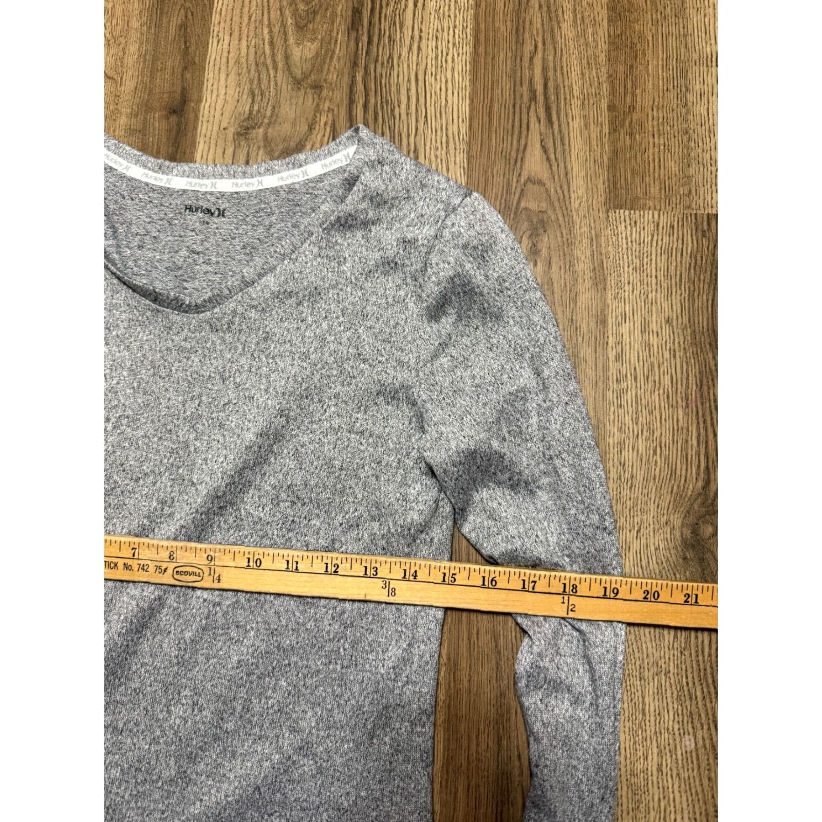 Hurley Hurley Shirt Women’s L Gray V-Neck Long Sleeve T-Shirt Regular Size L / US 10 / IT 46 - 6 Thumbnail