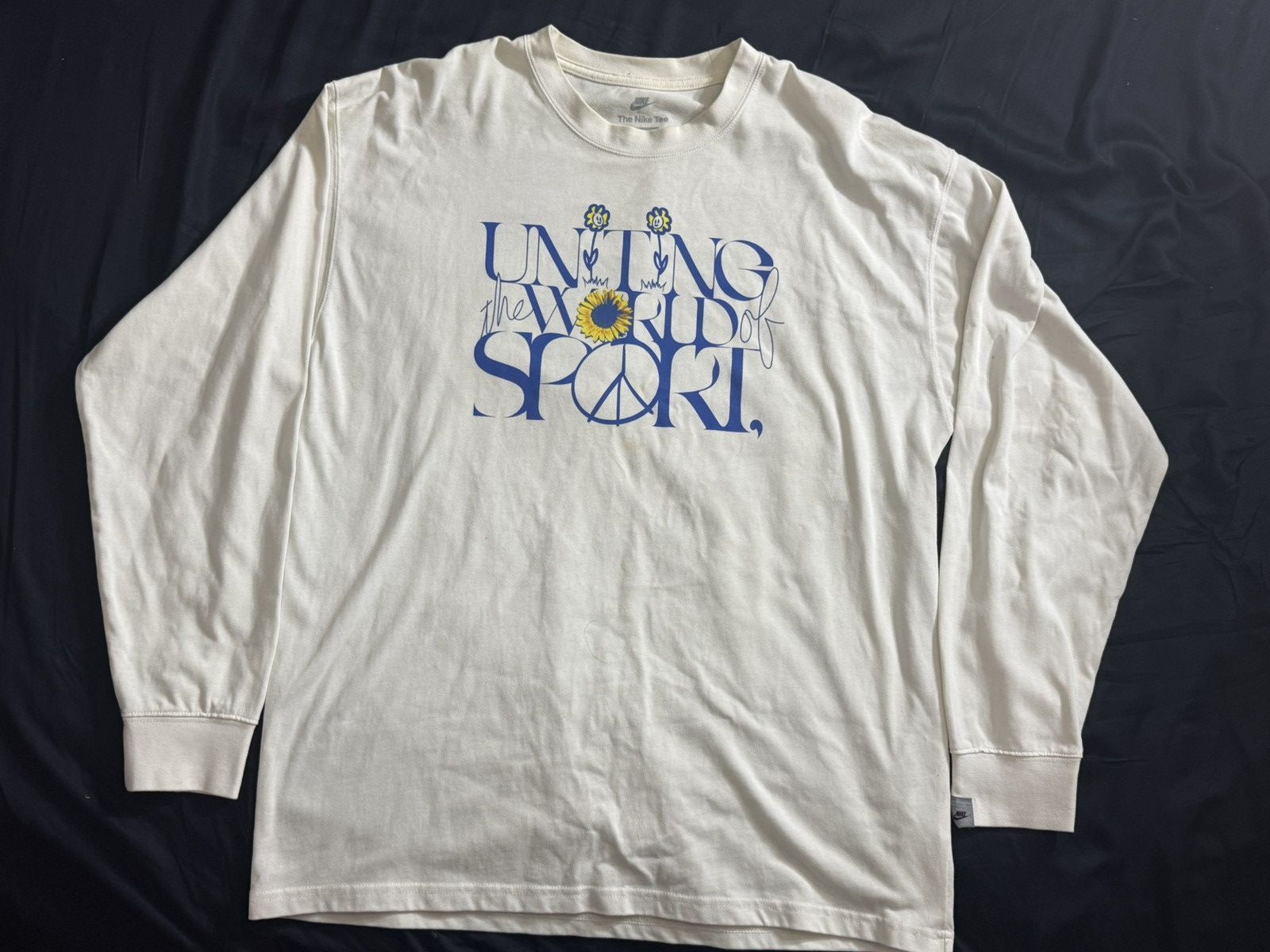 Nike Nike "Uniting the World of Sport" Vintage Long Sleeve TShirt Size US L / EU 52-54 / 3 - 1 Thumbnail